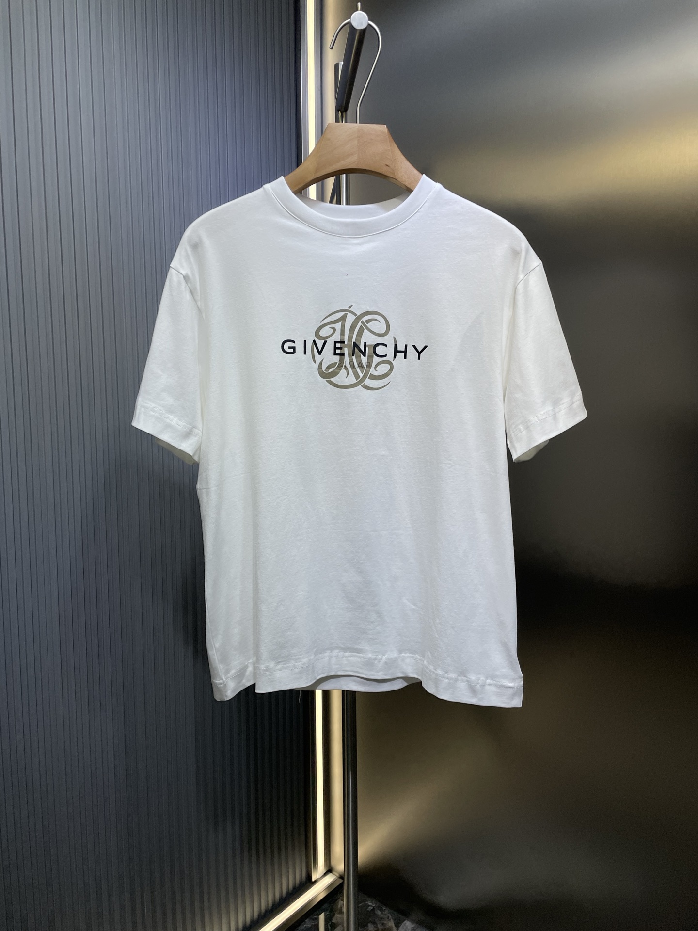 dadochy🌟 【Réplica superior】 ¡La camiseta de manga corta con estampado de letras impresas directamente está a la venta …