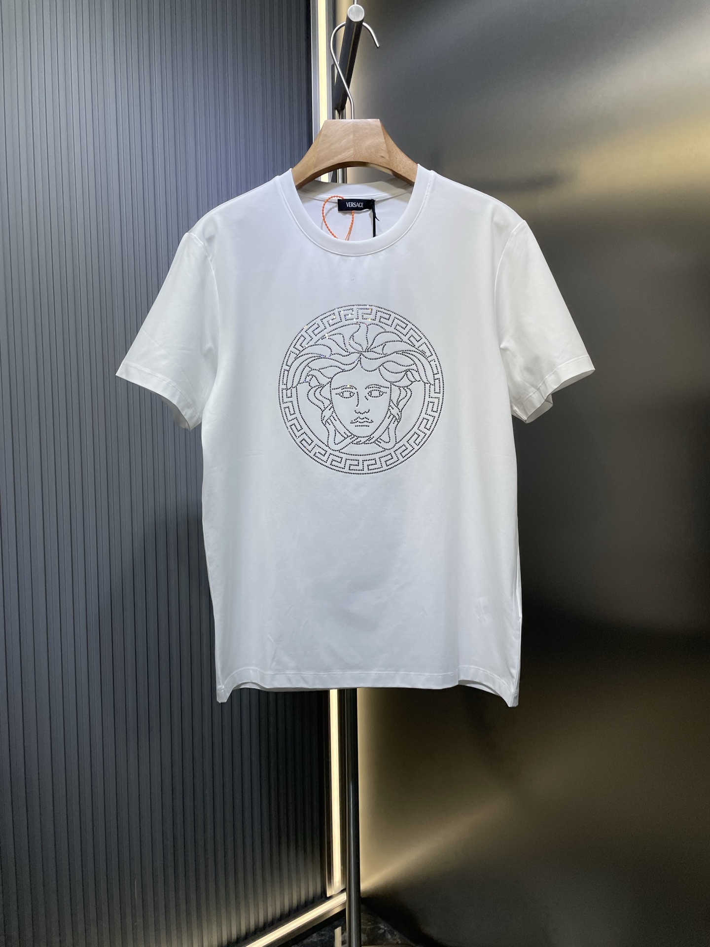 Versace 🌟【Réplica de primera calidad】Nueva camiseta de manga corta de 2025 primavera/verano con incrustaciones de cris…