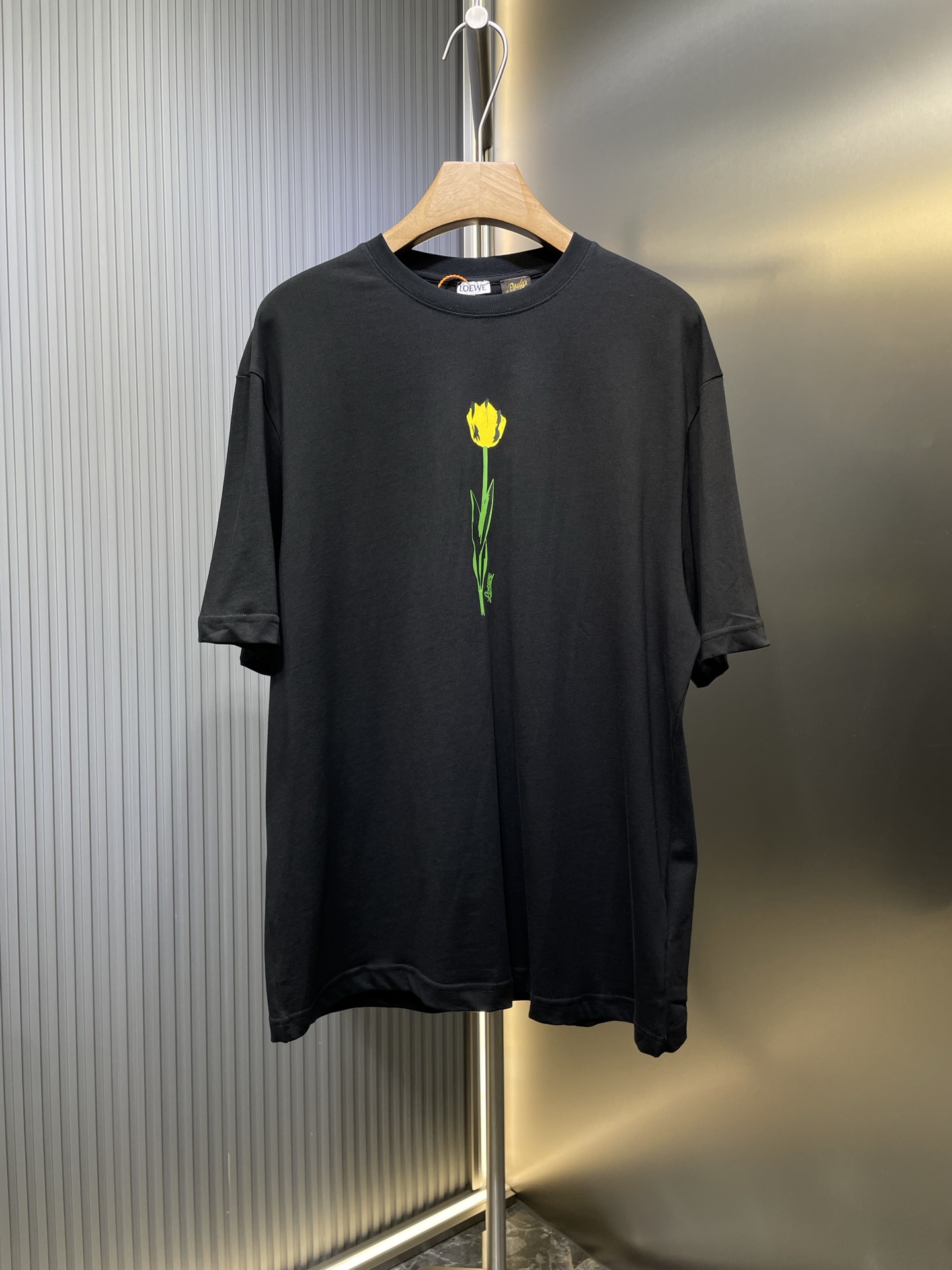 🅿️135 LOEWE🌟【Réplica original de primera calidad】Nuevo estampado de flores 2025, tulipanes cálidos y soleados, 100% a…