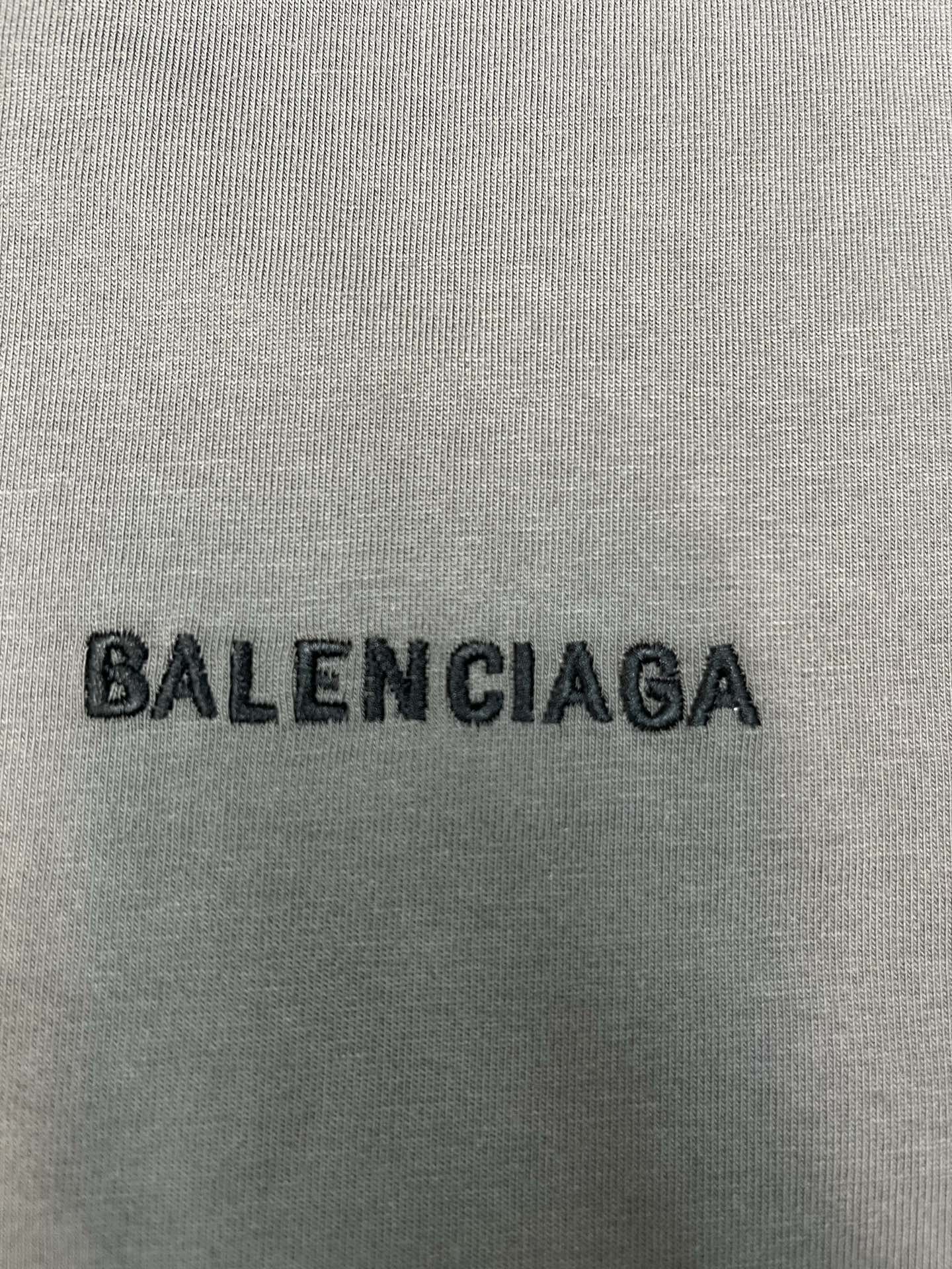 Balenciaga 巴黎世家 字母印绣短袖 新配色