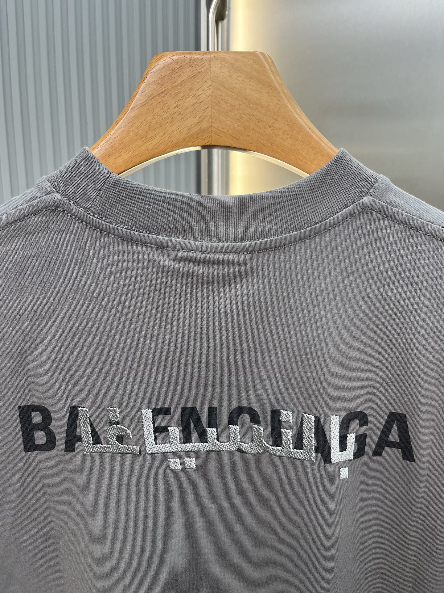 Balenciaga 巴黎世家 字母印绣短袖 新配色