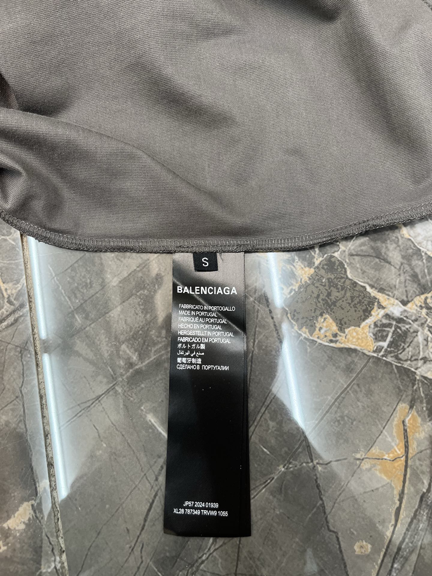 Balenciaga 巴黎世家 字母印绣短袖 新配色