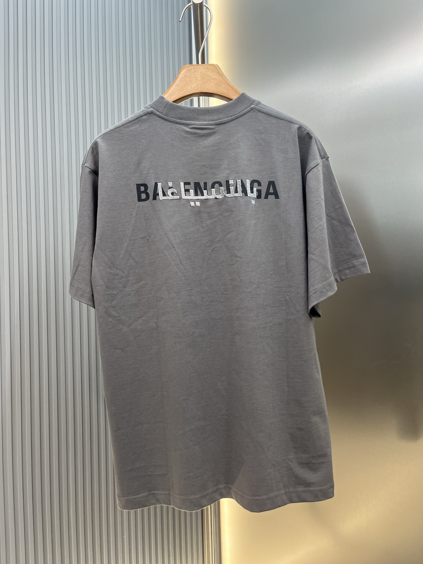 Balenciaga 巴黎世家 字母印绣短袖 新配色