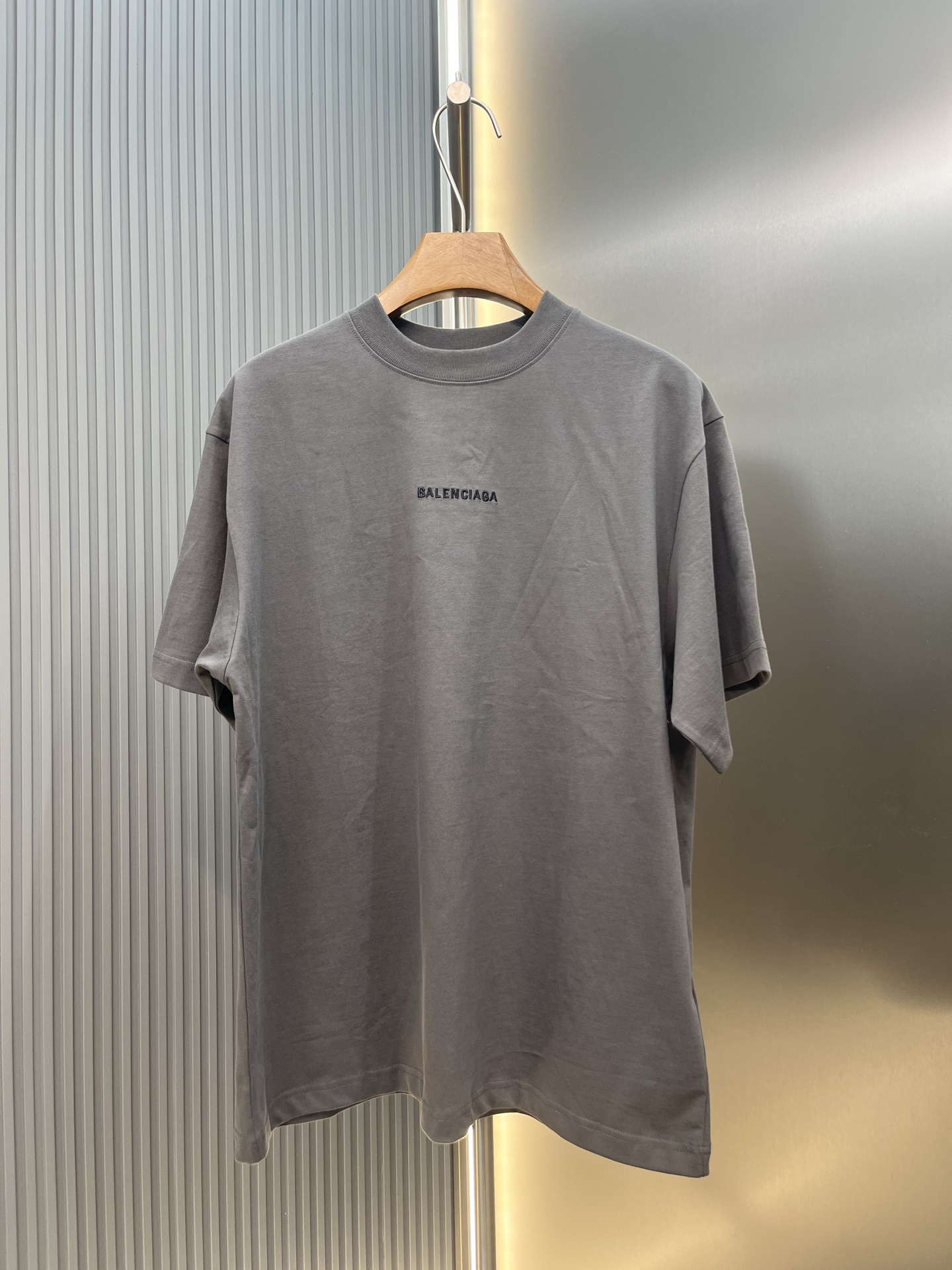 Balenciaga 巴黎世家 字母印绣短袖 新配色