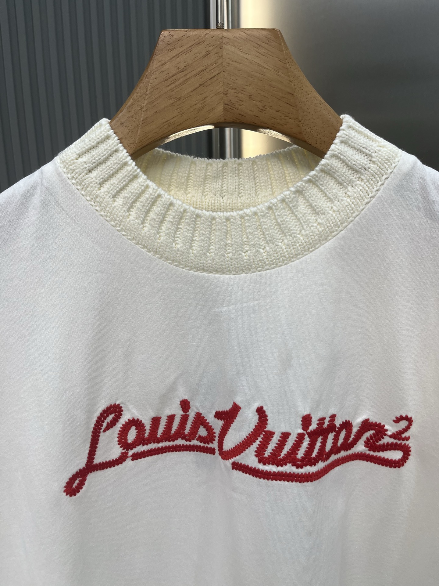 Louis Vuitton LOUIS VUITTON LV 红字母刺绣圆领短袖T恤