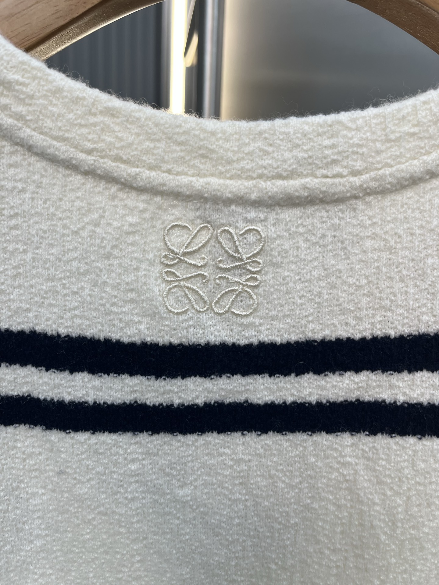 Loewe 轻盈纹理羊毛刺绣圆领针织短袖T恤