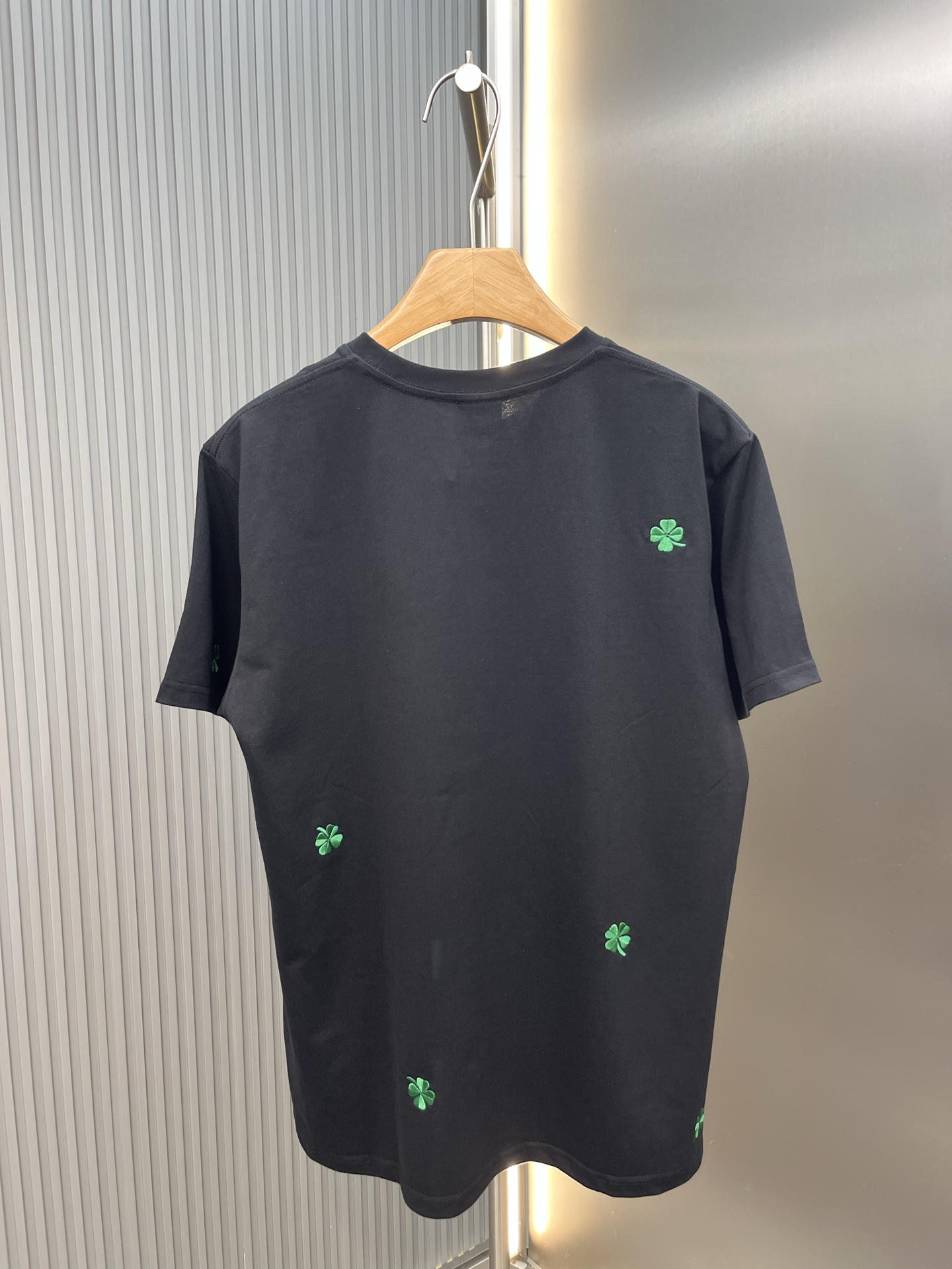 Dior Dr 四叶草刺绣图案短袖