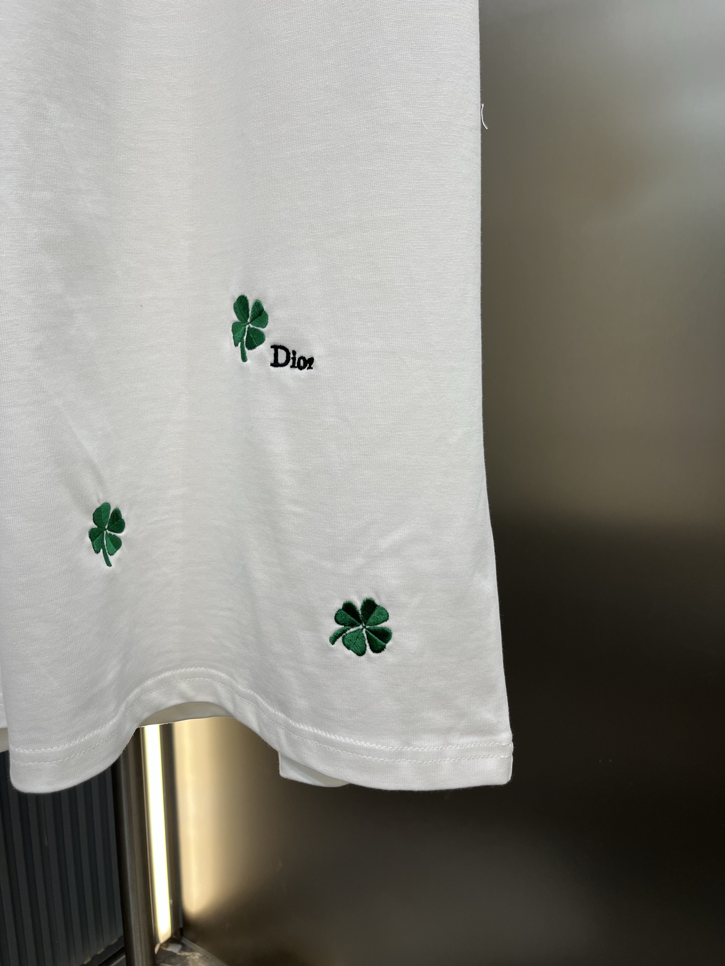 Dior Dr 四叶草刺绣图案短袖