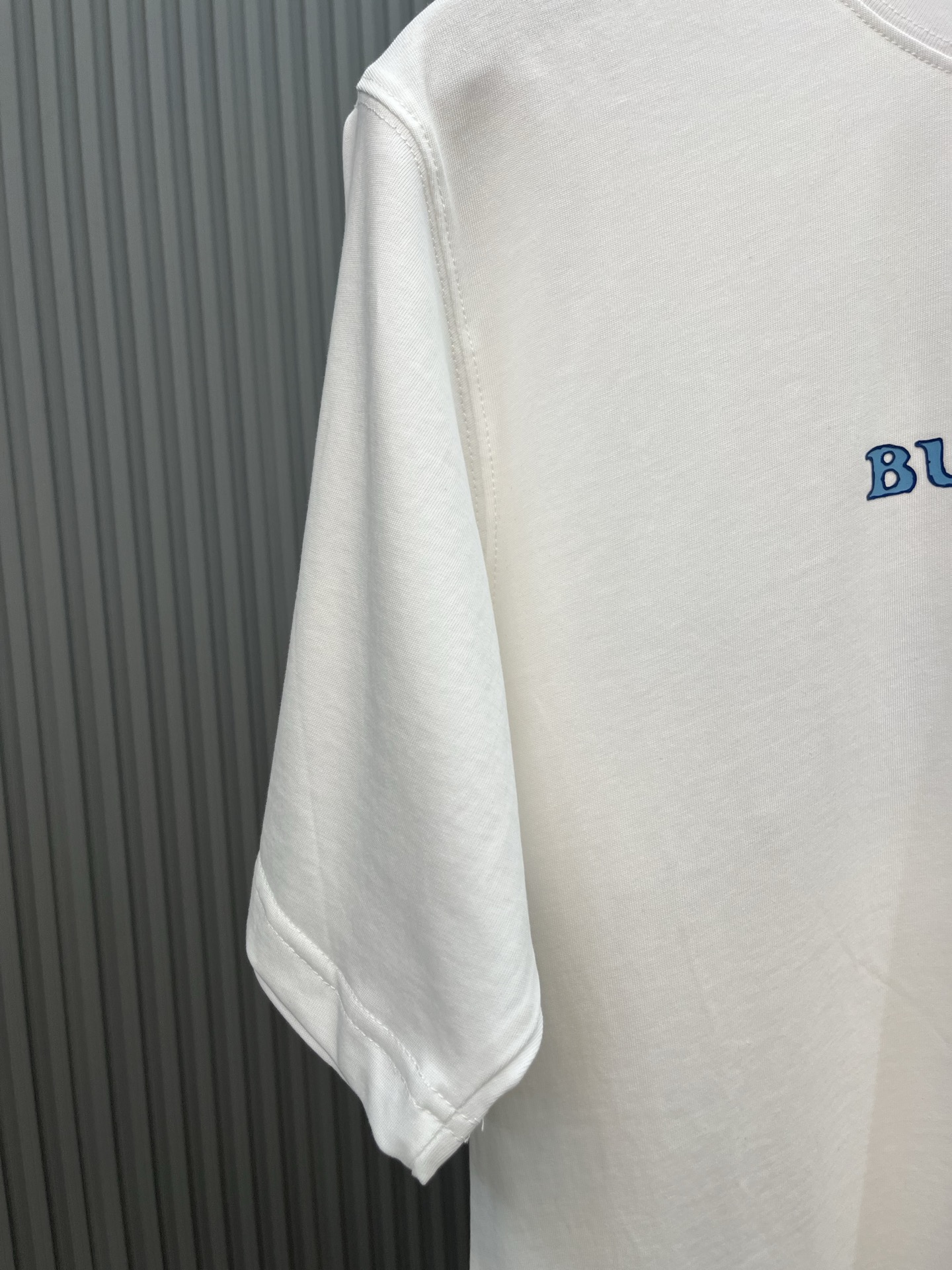 Burberry BBR 蓝骑士圆领短袖