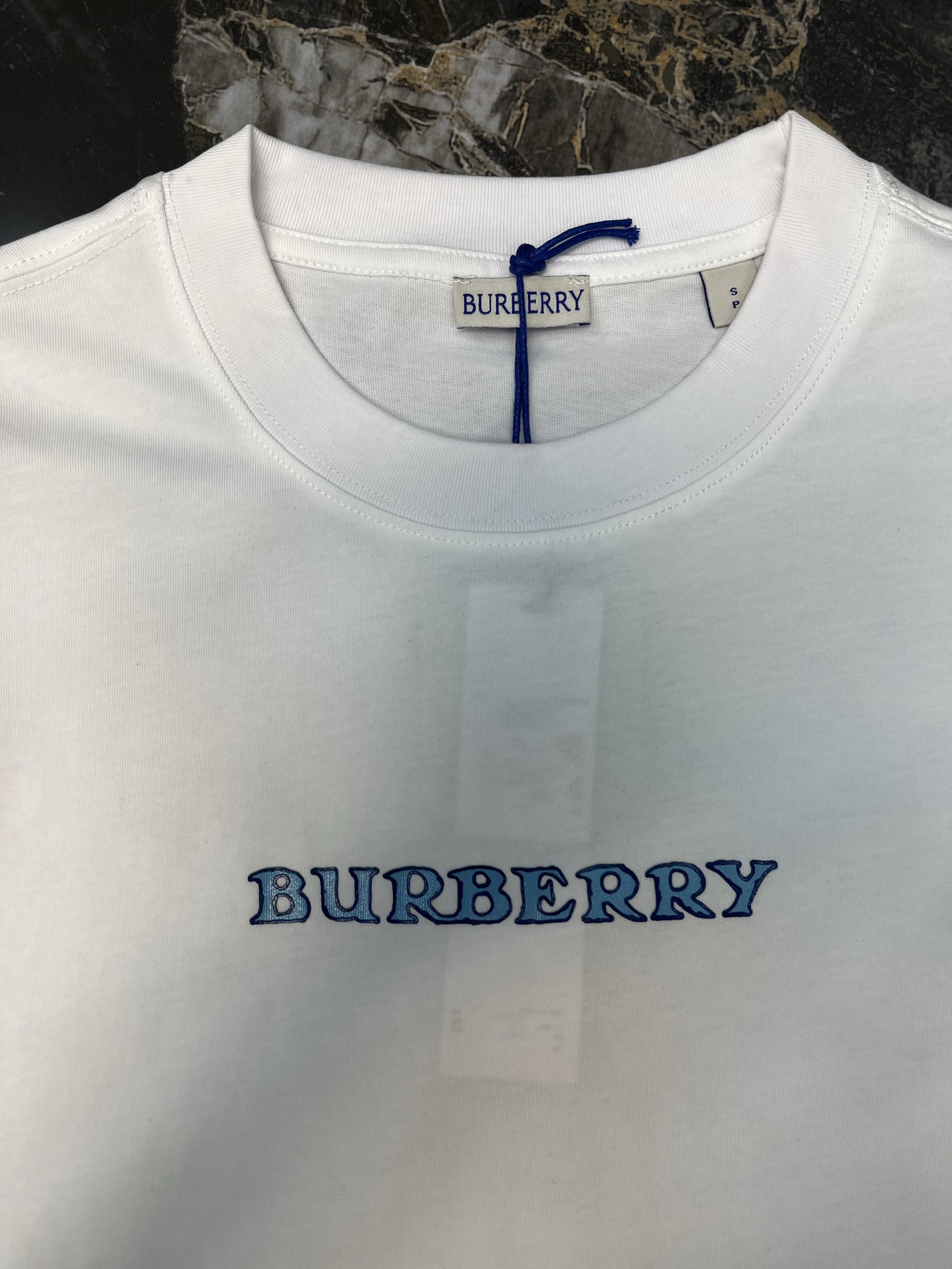 Burberry BBR 蓝骑士圆领短袖