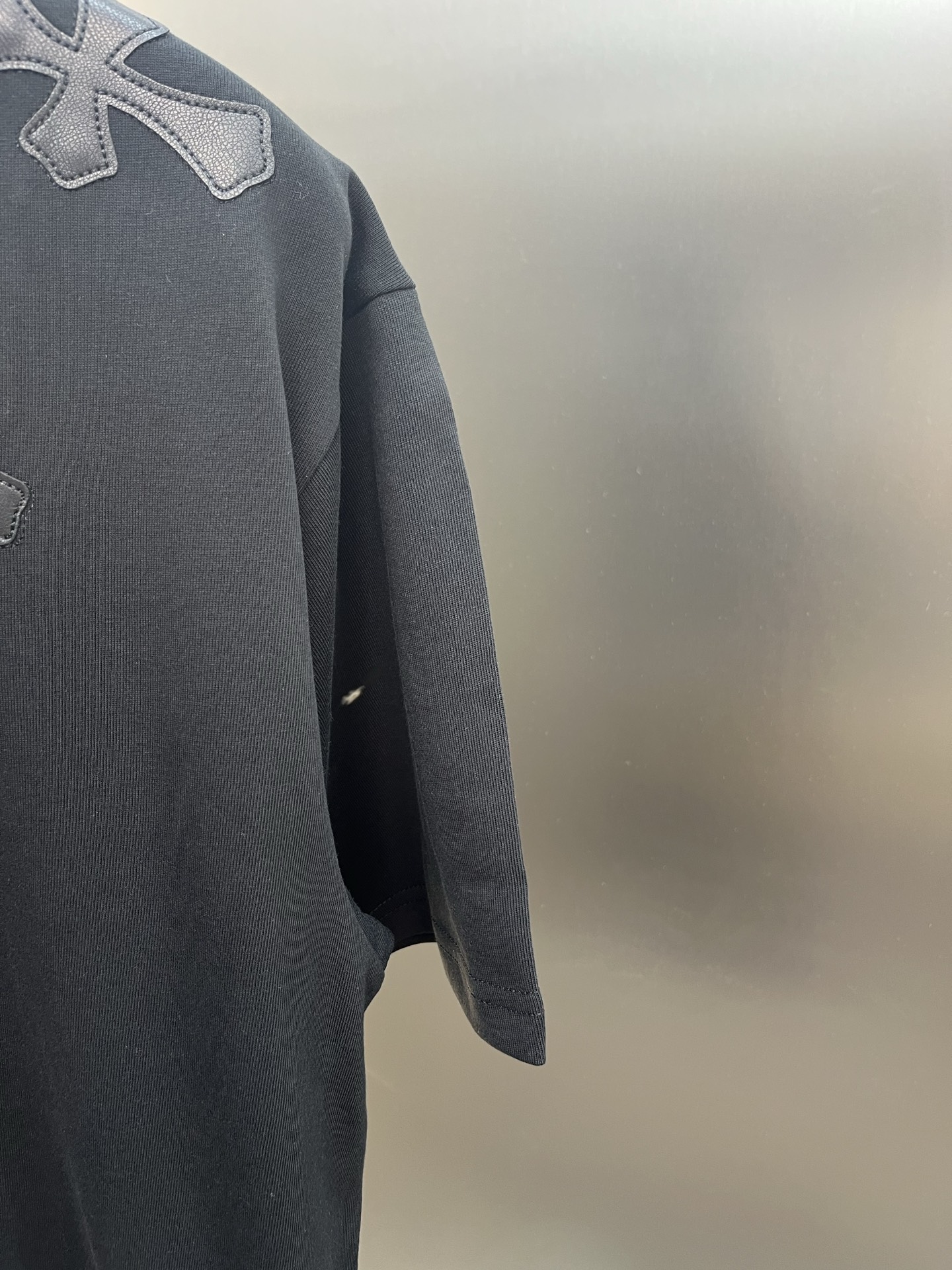Chrome Hearts 克罗心夏季领口十字贴皮银饰圆领短袖
