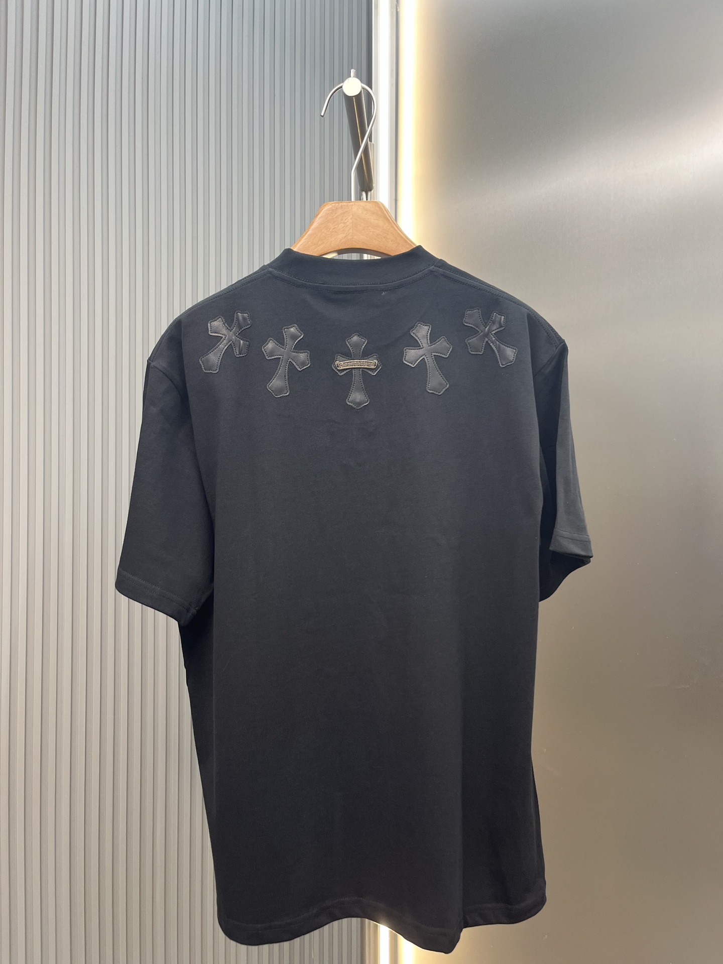 Chrome Hearts 克罗心夏季领口十字贴皮银饰圆领短袖