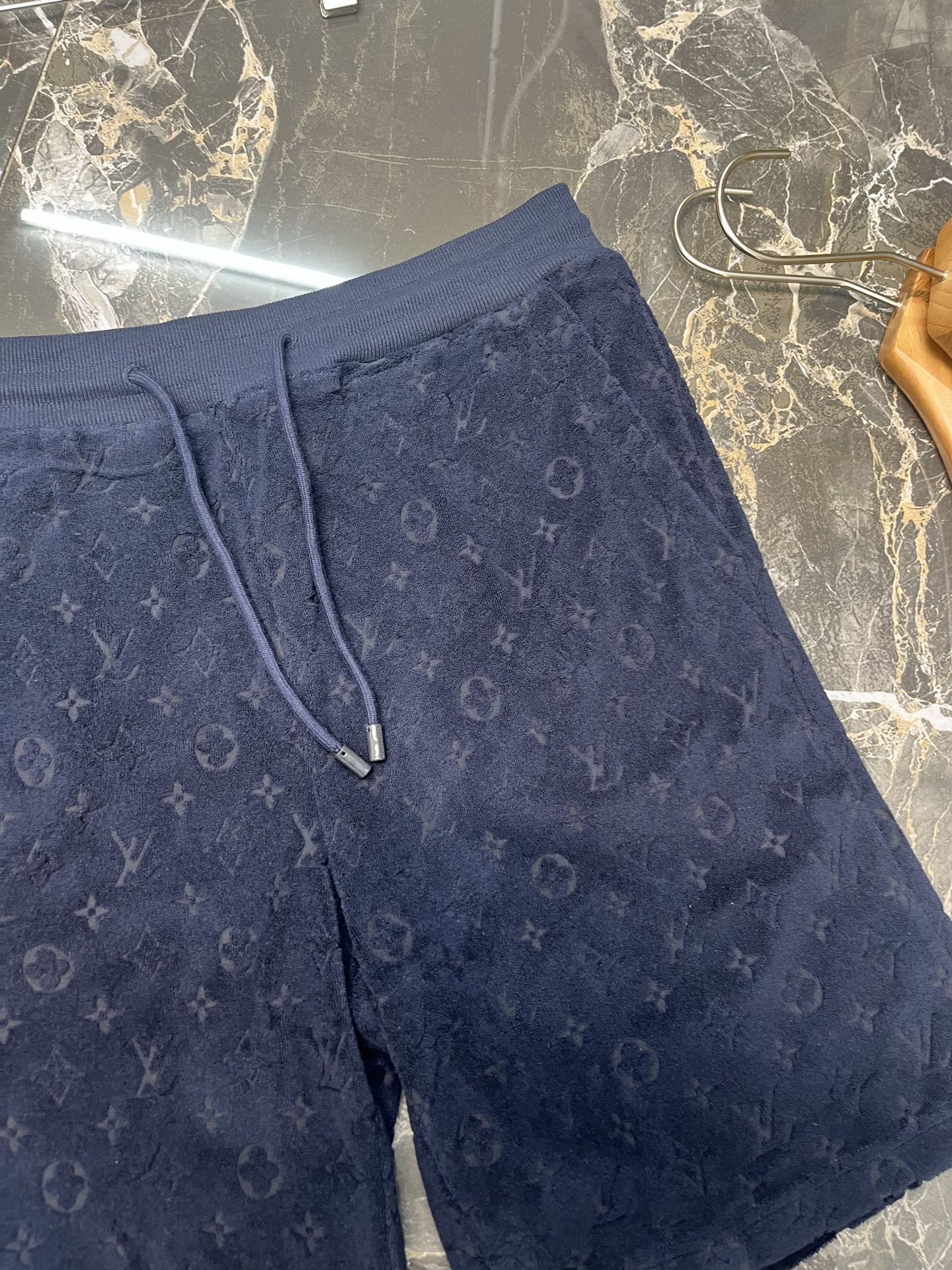 Louis Vuitton LOUIS VUITTON LV 植绒满印LOGO压花短裤