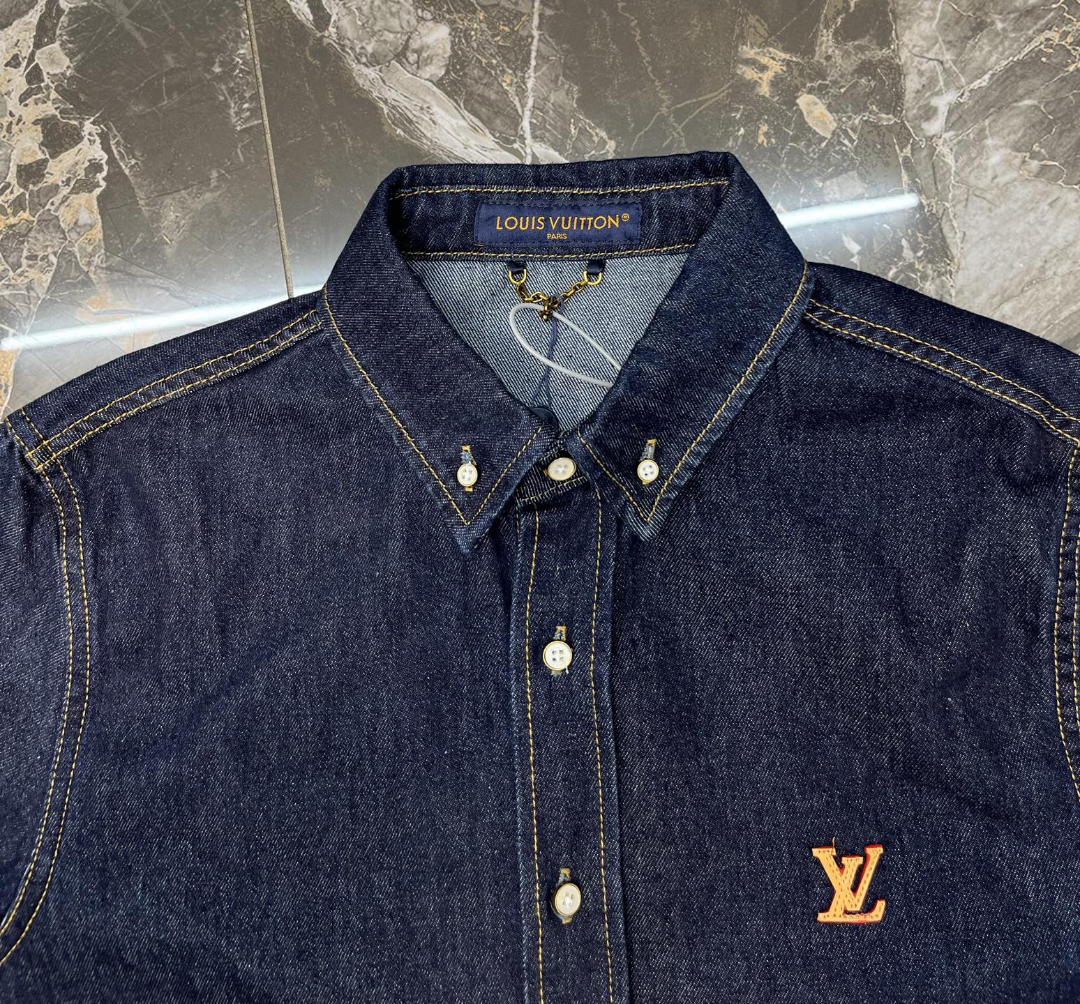 Louis Vuitton LOUIS VUITTON 棉质斜纹标识牛仔外套