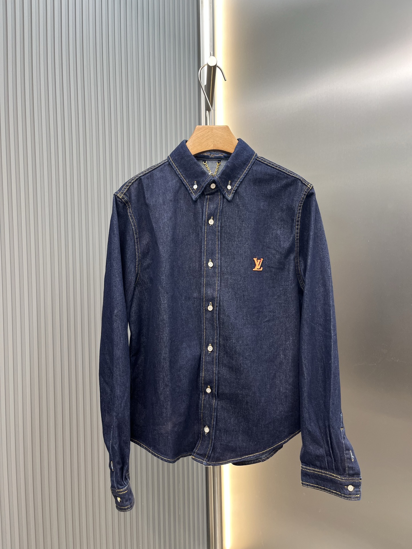 Louis Vuitton LOUIS VUITTON 棉质斜纹标识牛仔外套