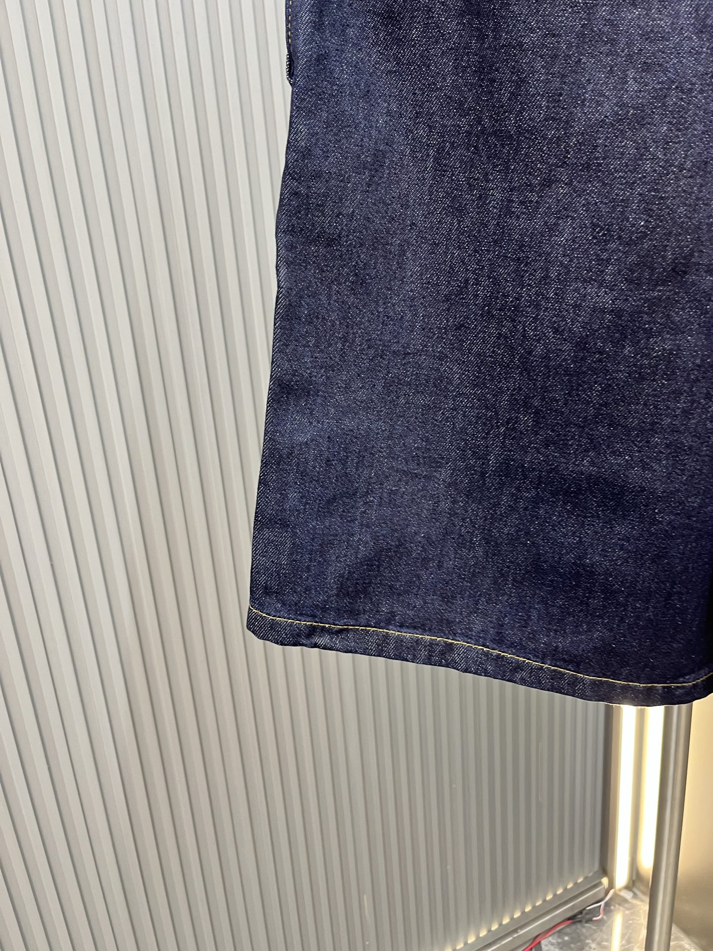 Louis Vuitton LOUIS VUITTON 棉质斜纹标识牛仔短裤