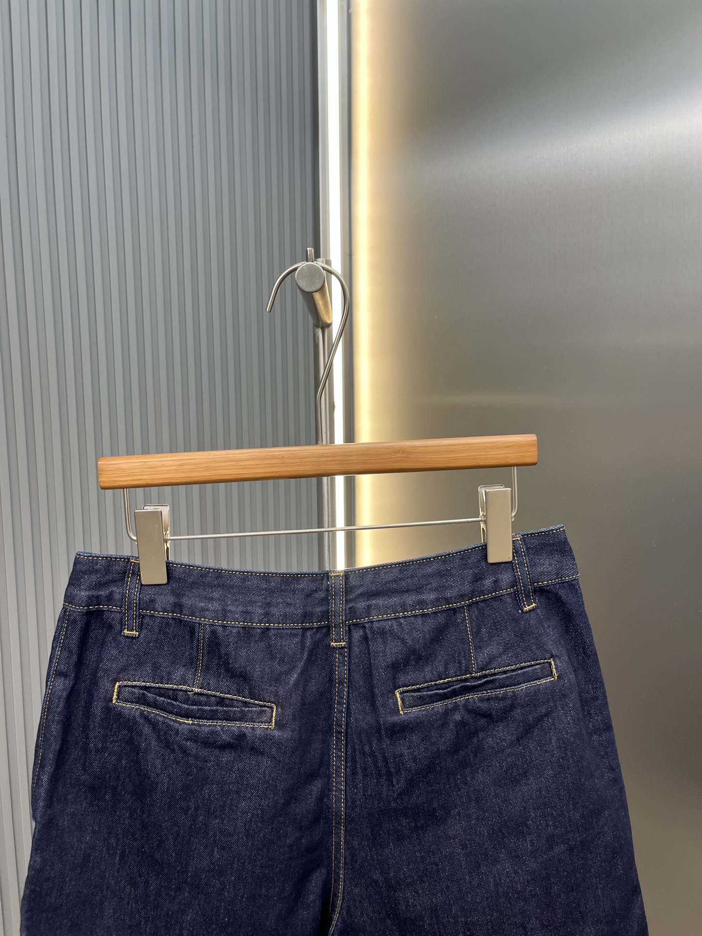 Louis Vuitton LOUIS VUITTON 棉质斜纹标识牛仔短裤