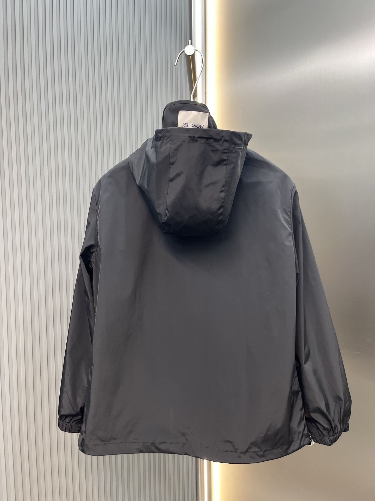 Moncler 早春新款 M蒙口连帽防风轻薄夹克
