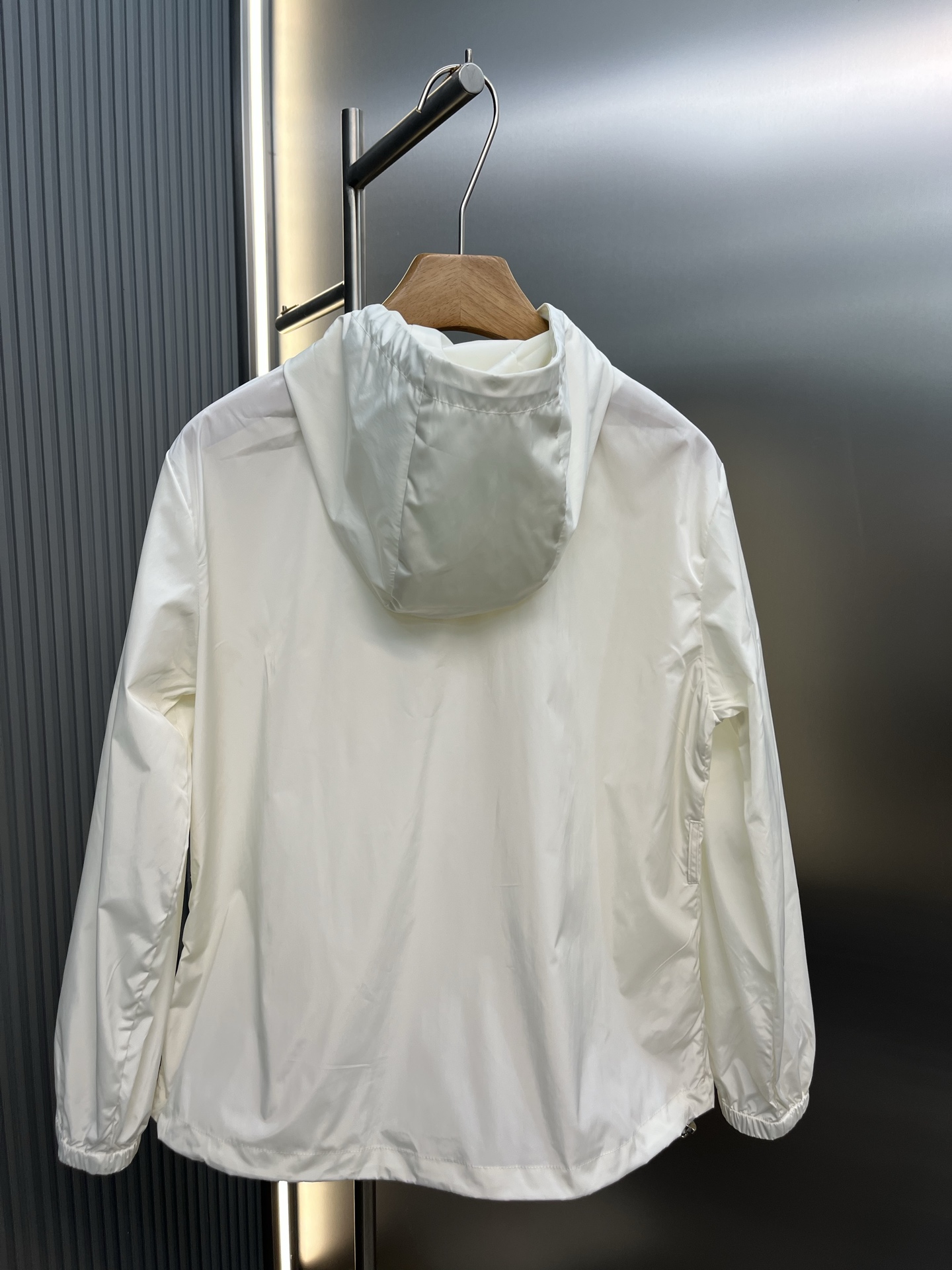 Moncler 早春新款 M蒙口连帽防风轻薄夹克