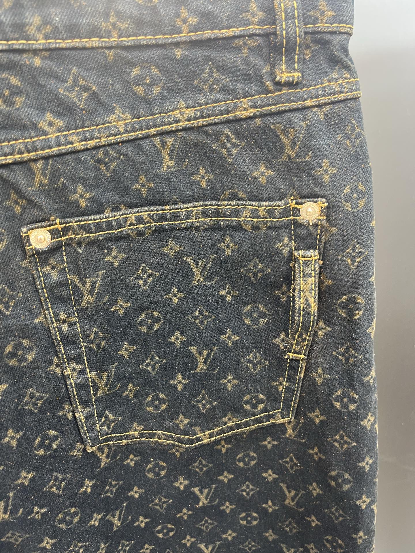 Louis Vuitton 女款 LOUIS VUITTON 标识满印牛仔裤