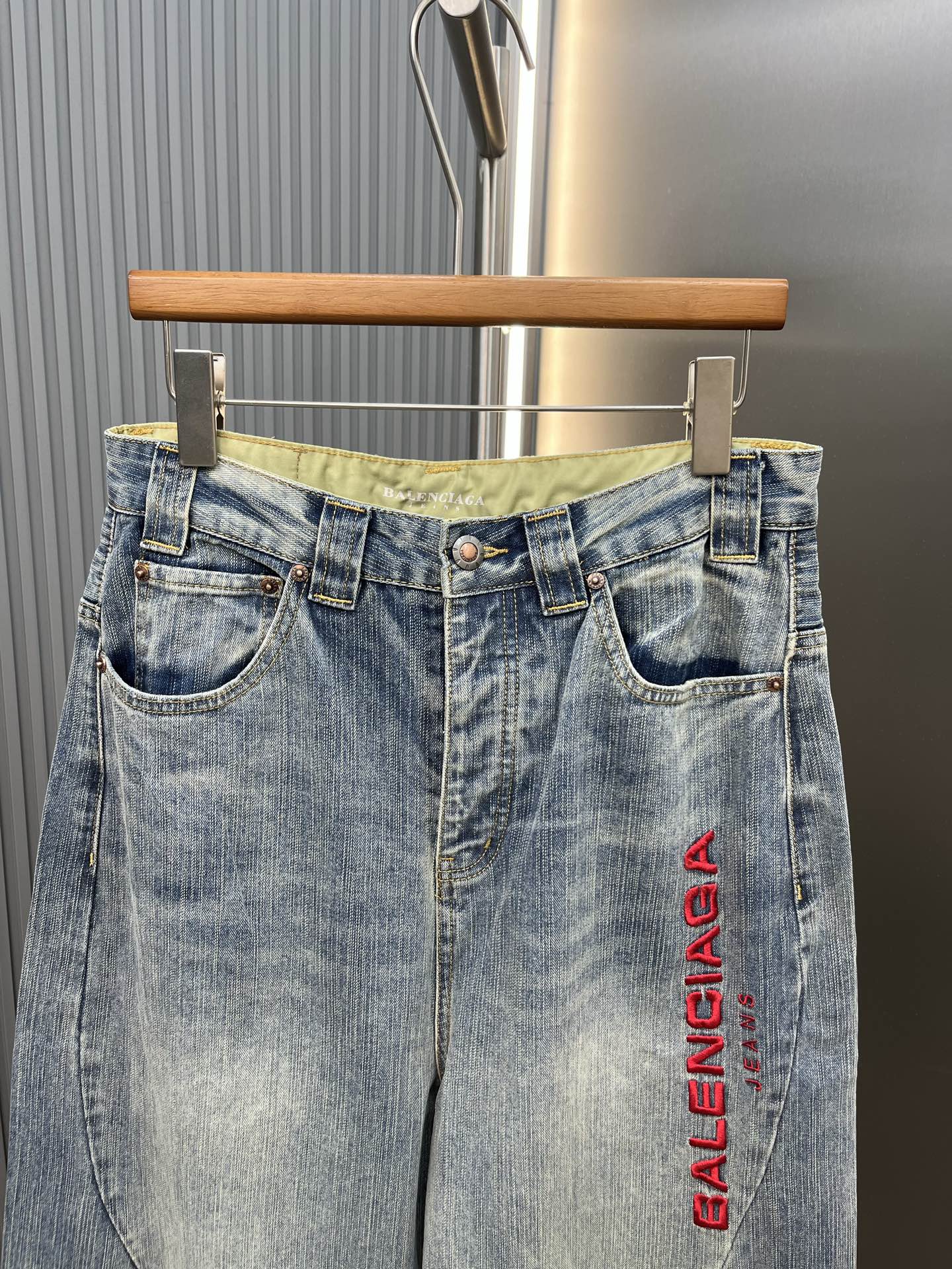 Balenciaga Balenciaga jeans刺绣牛仔