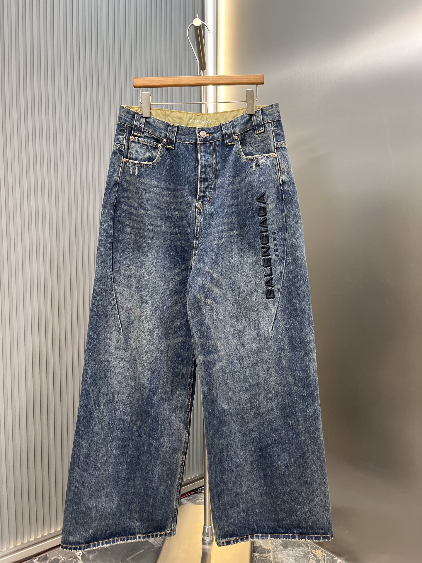 Balenciaga Balenciaga jeans刺绣牛仔