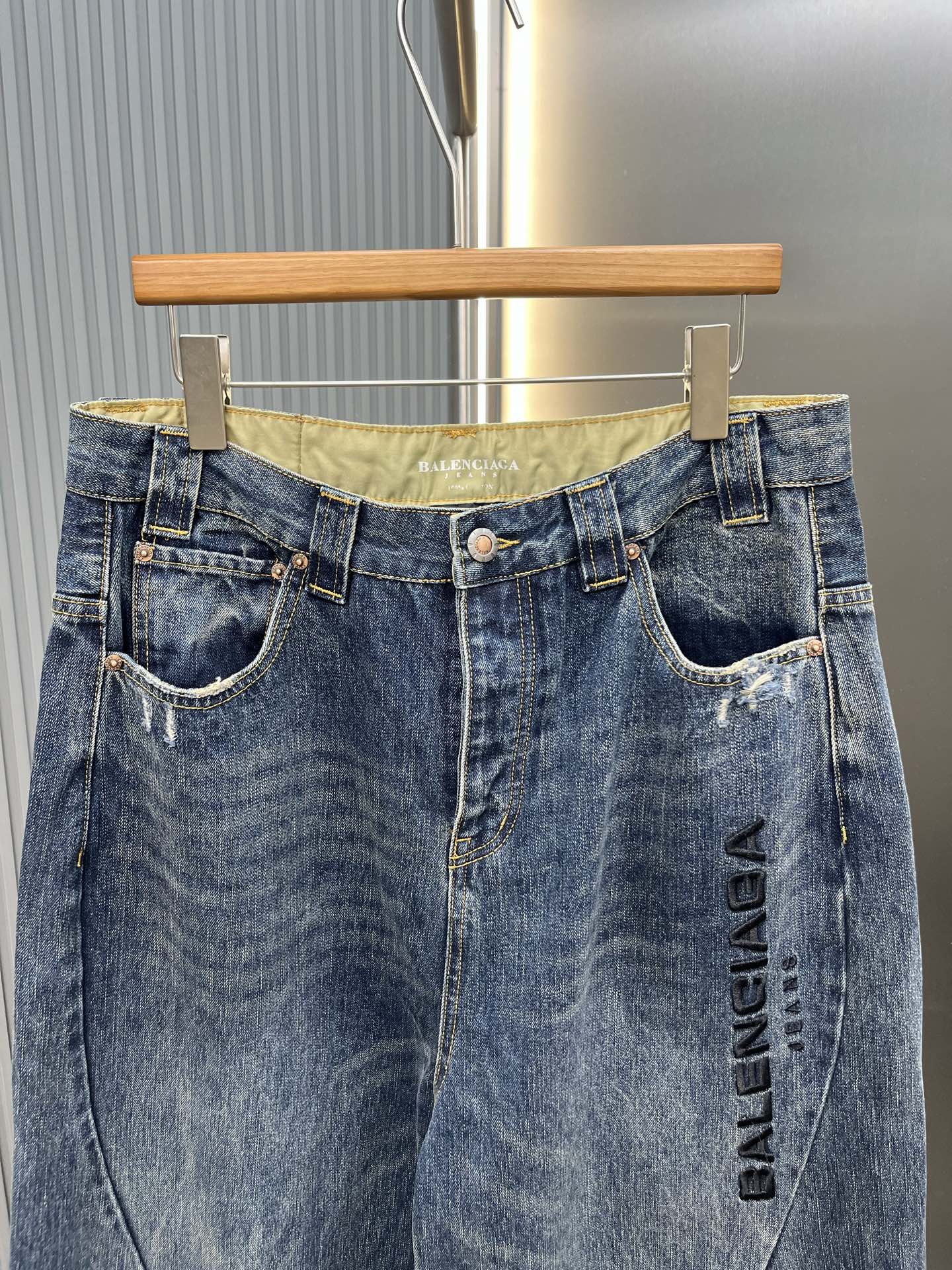 Balenciaga Balenciaga jeans刺绣牛仔