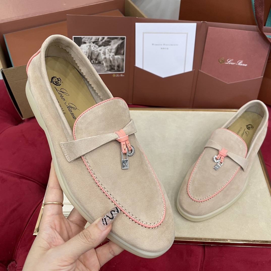 🌾G219专柜原单品质所见即所得Loro Pian*经典爆款出品lp顶级版本 英伦流苏平底乐福鞋原来这就