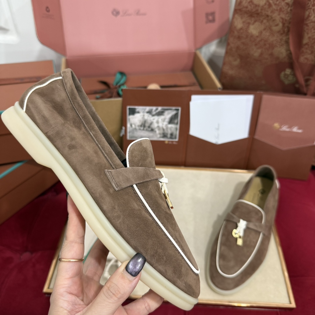 🌾G219专柜原单品质所见即所得Loro Pian*经典爆款出品lp顶级版本 英伦流苏平底乐福鞋原来这就