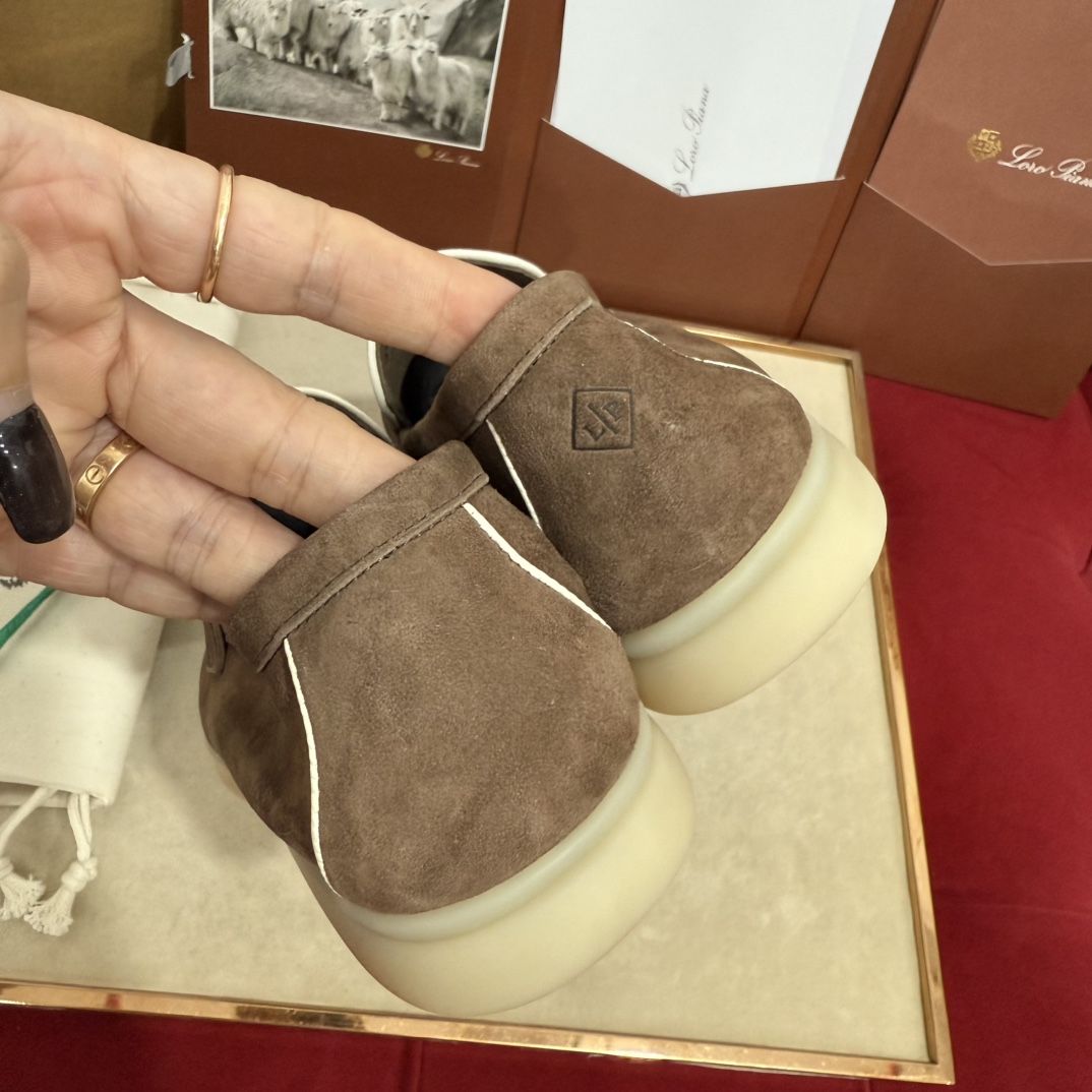 🌾G219专柜原单品质所见即所得Loro Pian*经典爆款出品lp顶级版本 英伦流苏平底乐福鞋原来这就