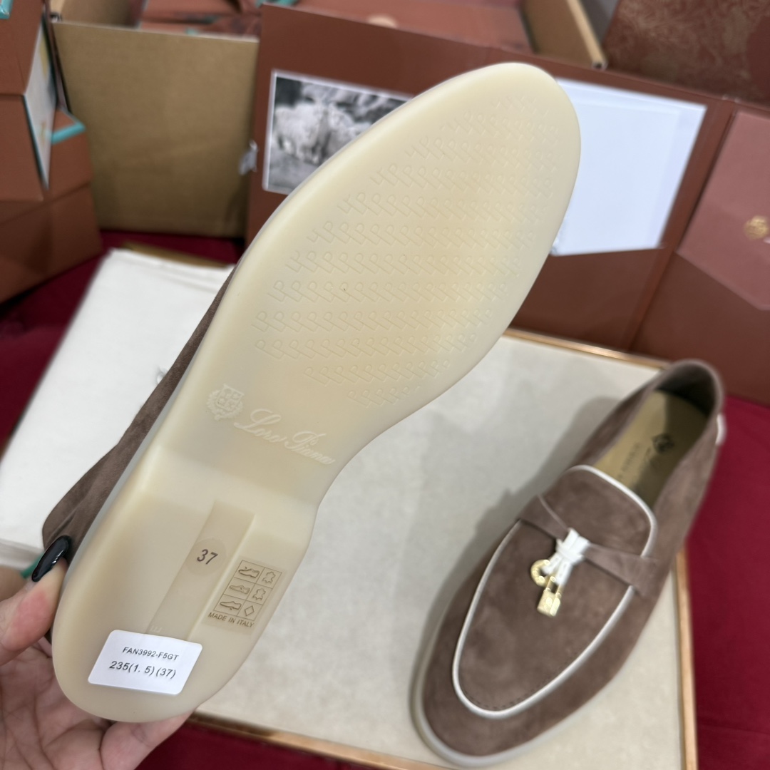 🌾G219专柜原单品质所见即所得Loro Pian*经典爆款出品lp顶级版本 英伦流苏平底乐福鞋原来这就