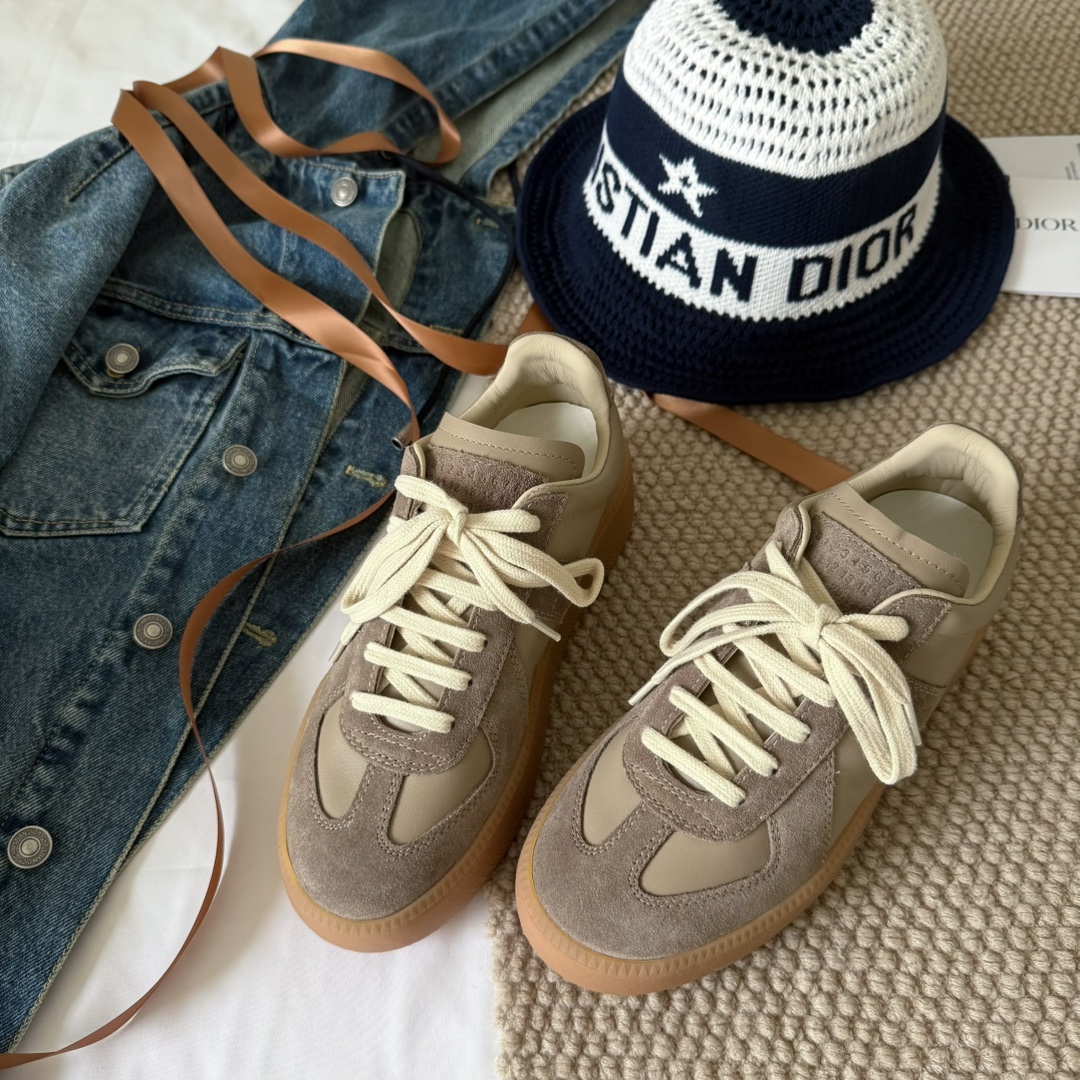 NO:563071,Made in Guan * * 25ss new spliced ​​thick-soled moral training shoes｜Original purchasing agent level - imported nappa leather and suede leather Customized leather lining Brand number embossed on the tongue Small line mark design on the heel Open molded rubber outsole SIZE35-40, casual shoes/sports shoes, sneakers19860909莞产 * * 25ss新款拼接厚底增高德训鞋｜原版购入代购级别 - 进口纳帕革和绒面皮革 定制皮革里衬 鞋舌饰有品牌数字压印 后跟小线标设计 开模橡胶大底 SIZE35-40,休闲鞋/运动鞋,sneakers,Women's Shoes