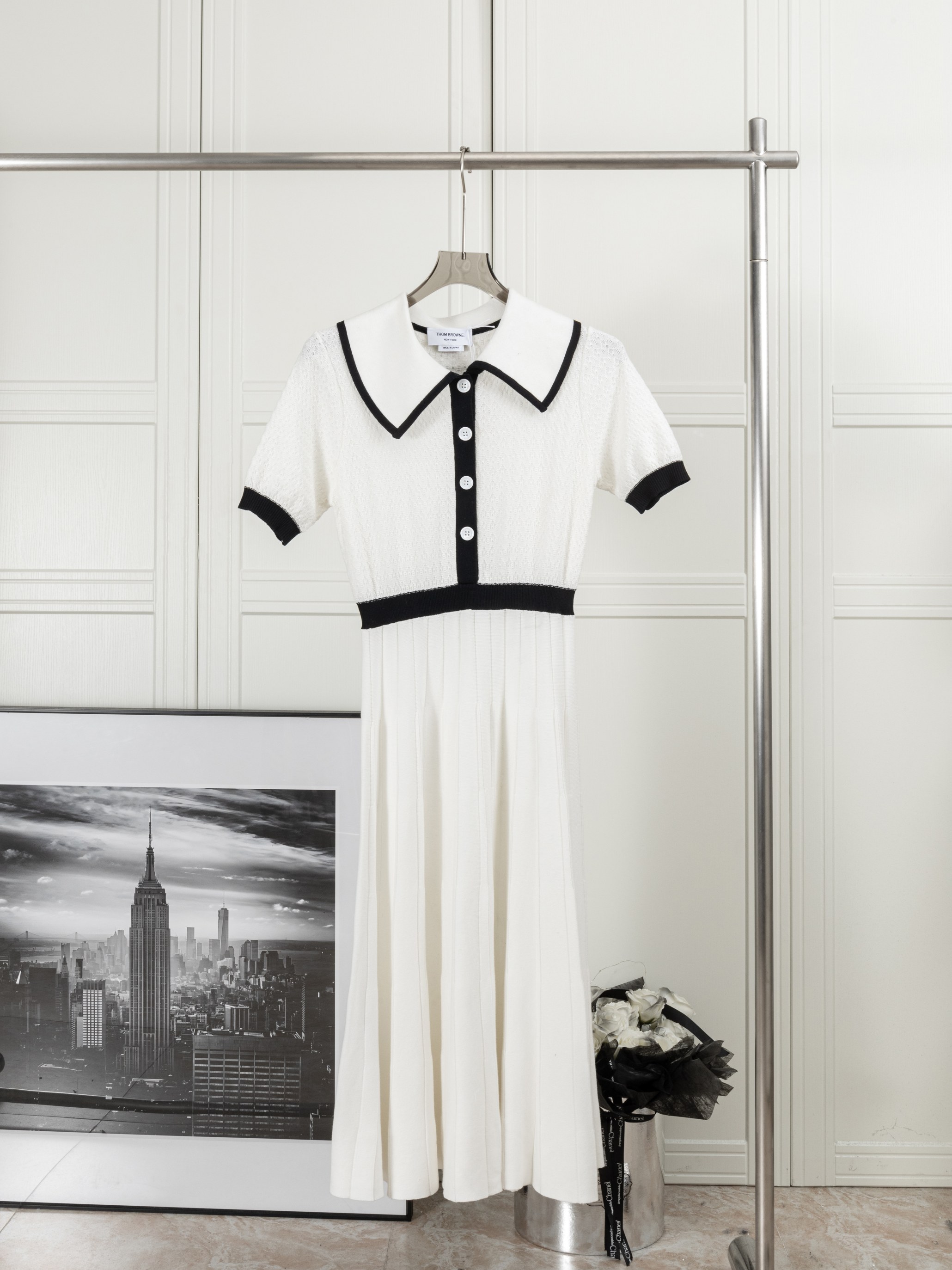 𝑻𝒉𝒐𝒎 𝑩𝒓𝒐𝒘𝒏𝒆 Zhao Lusi doll collar one-piece dress. Thom Browne: Zhao Lusi same style dress. 1:1 original cust…