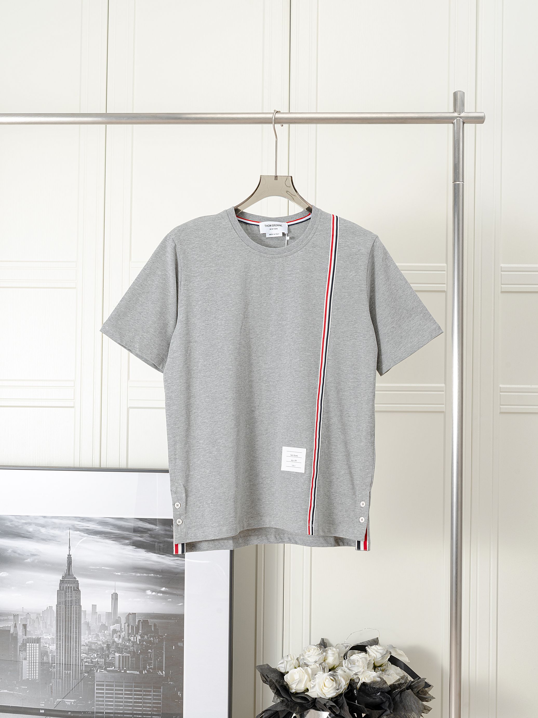 𝑻𝒉𝒐𝒎 𝑩𝒓𝒐𝒘𝒏𝒆 camiseta de manga corta con cinta lateral, THOM BROWNE, camiseta tb de manga corta, camiseta de c…