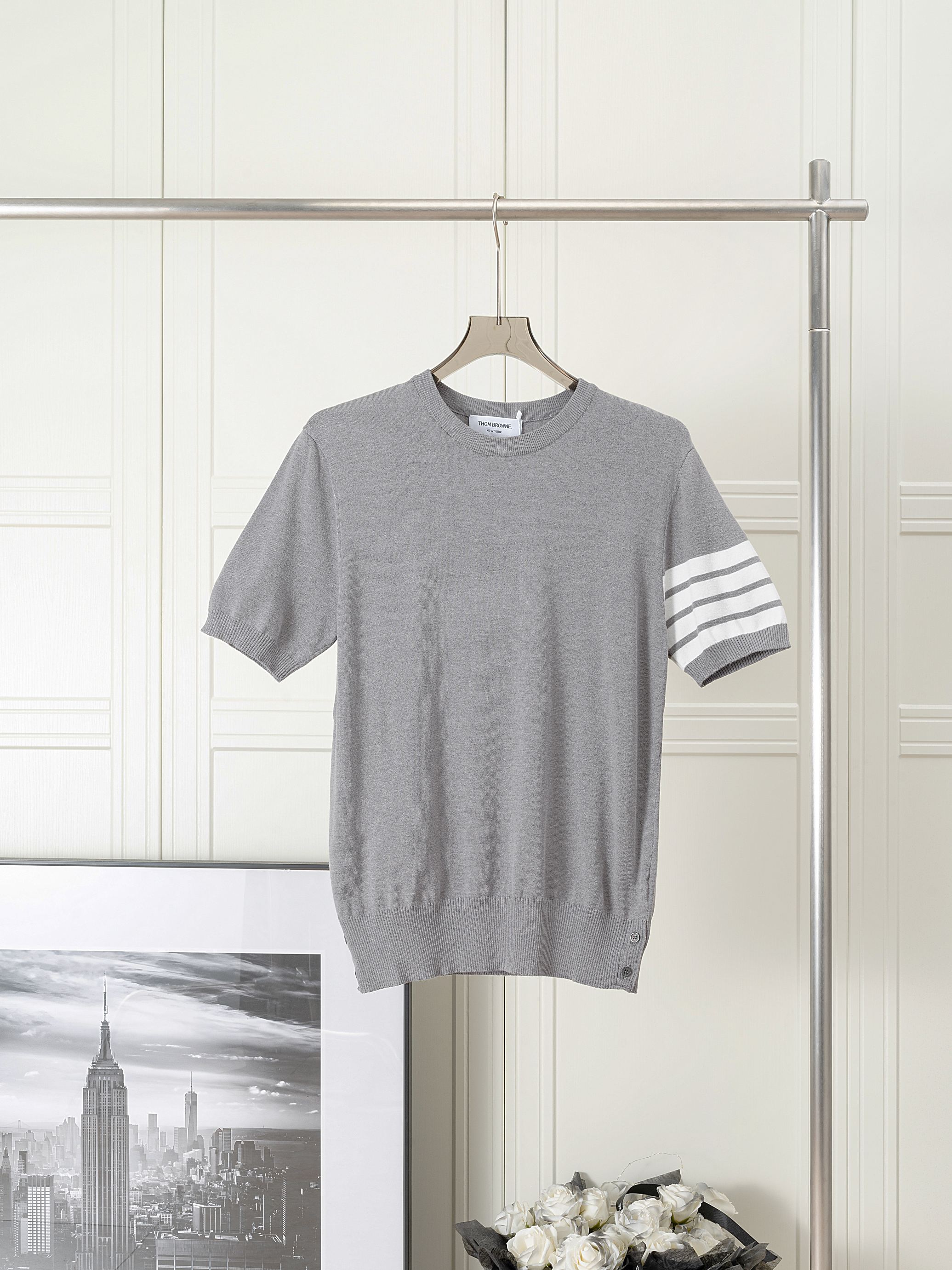𝑻𝒉𝒐𝒎 𝑩𝒓𝒐𝒘𝒏𝒆 classic four-stripe ice silk crew neck short sleeve. Knitted wool blend ice silk feel crew neck T…