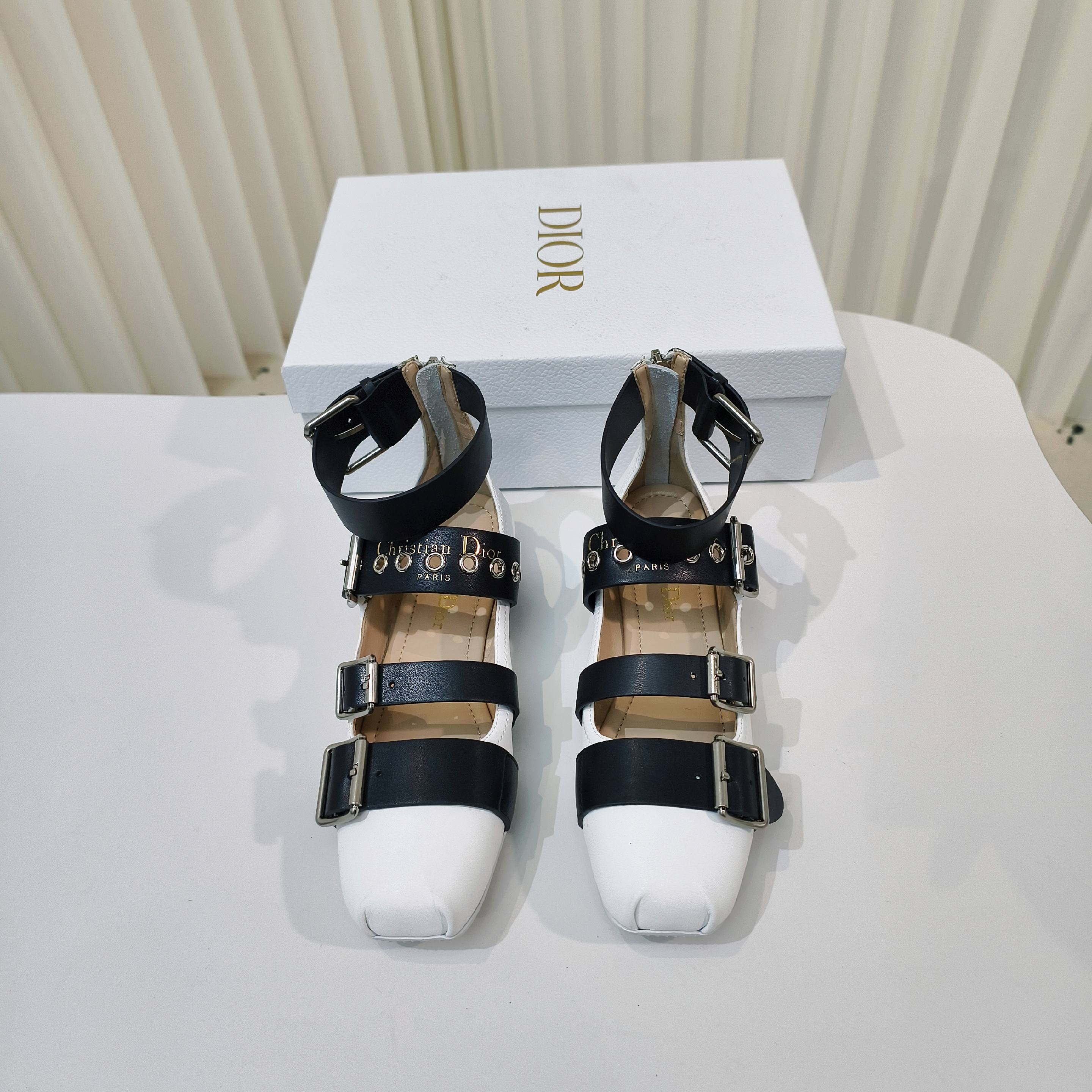 “2025 D Family Collection: Mary Jane’s 696 Monotonous Shoes – Classic, Stylish, and Comfortable Size 34-42 Yards” - 图片 2