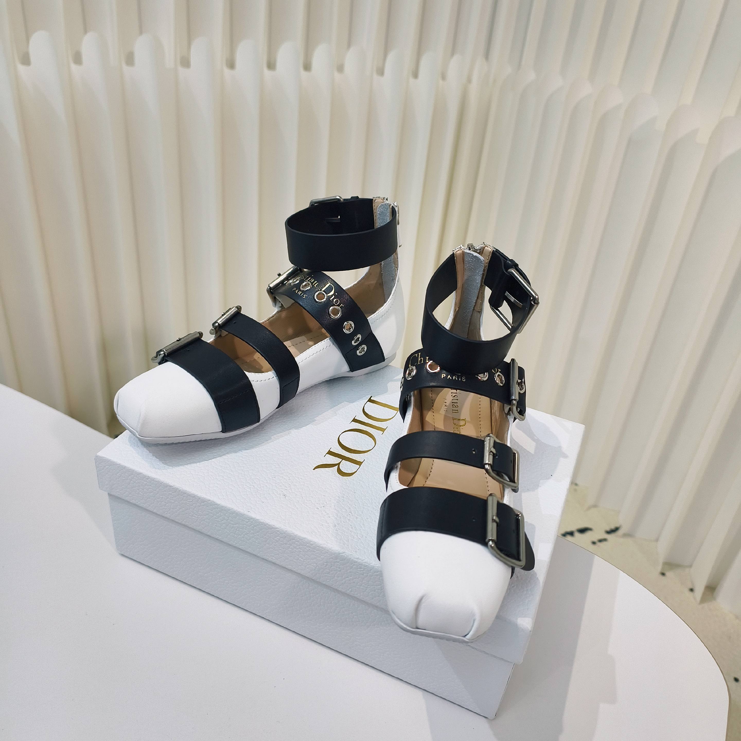 “2025 D Family Collection: Mary Jane’s 696 Monotonous Shoes – Classic, Stylish, and Comfortable Size 34-42 Yards” - 图片 5