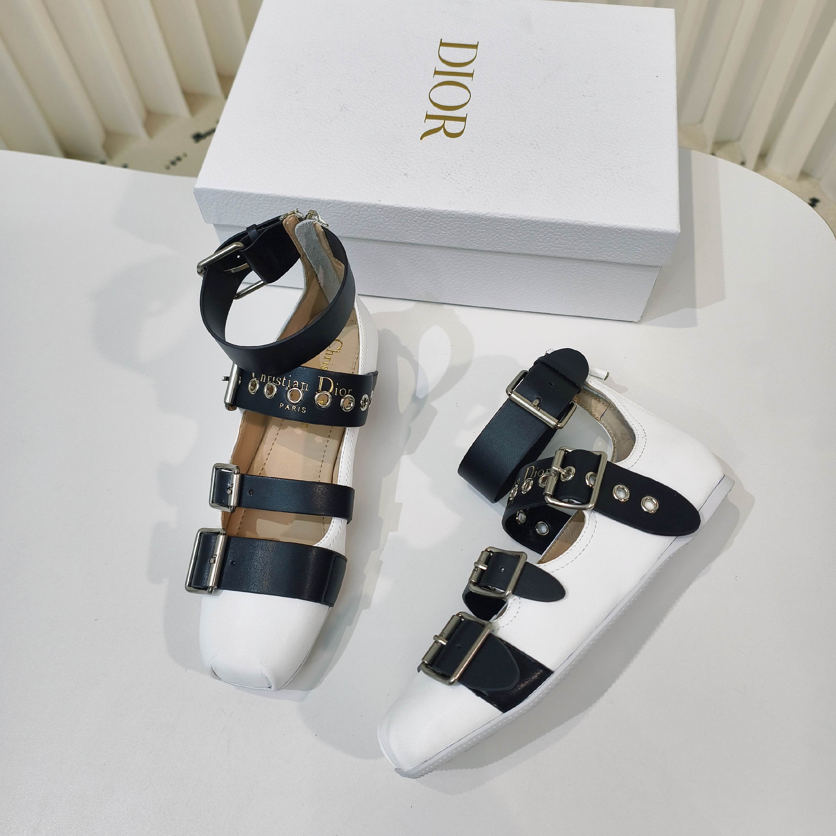 “2025 D Family Collection: Mary Jane’s 696 Monotonous Shoes – Classic, Stylish, and Comfortable Size 34-42 Yards” - 图片 3