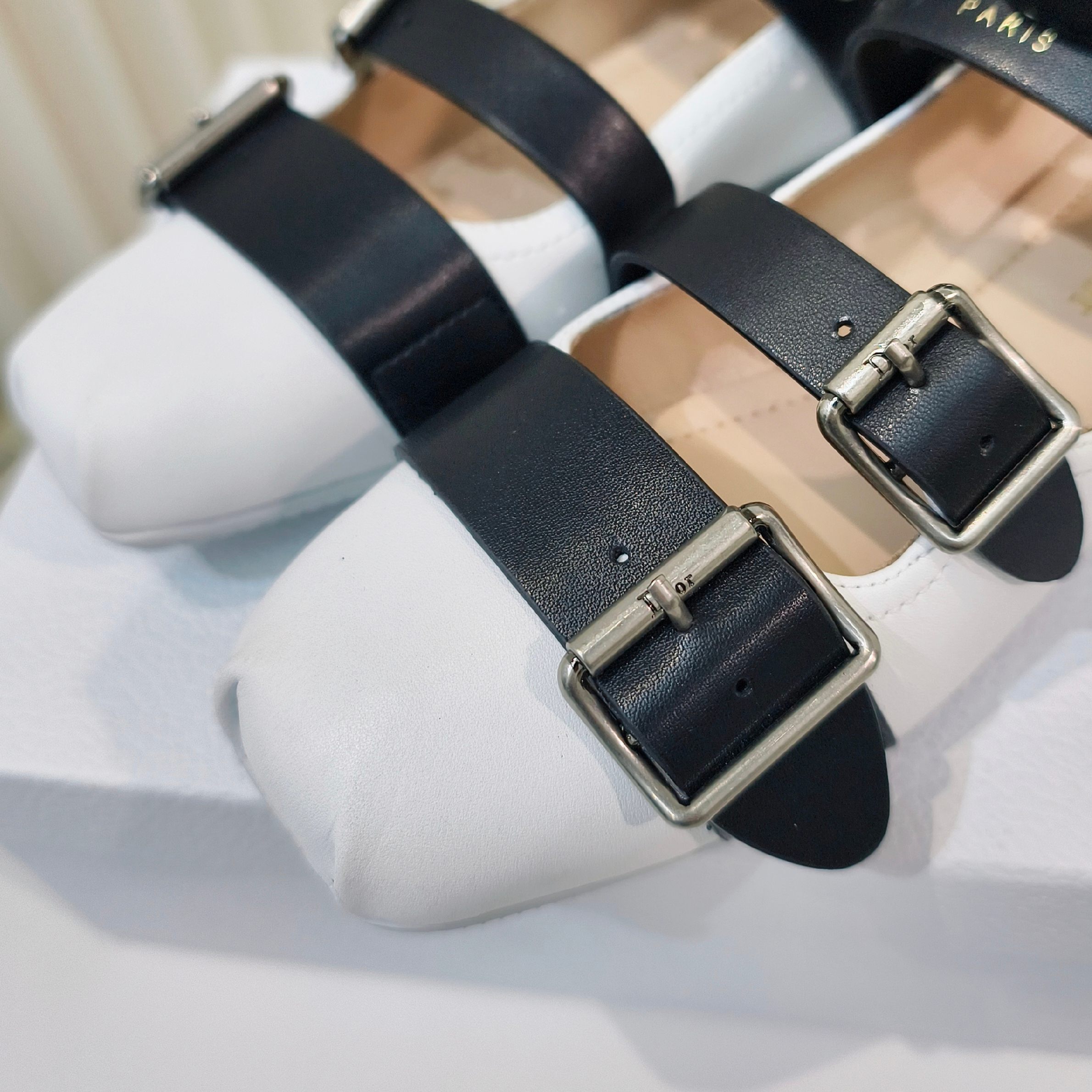 “2025 D Family Collection: Mary Jane’s 696 Monotonous Shoes – Classic, Stylish, and Comfortable Size 34-42 Yards” - 图片 6