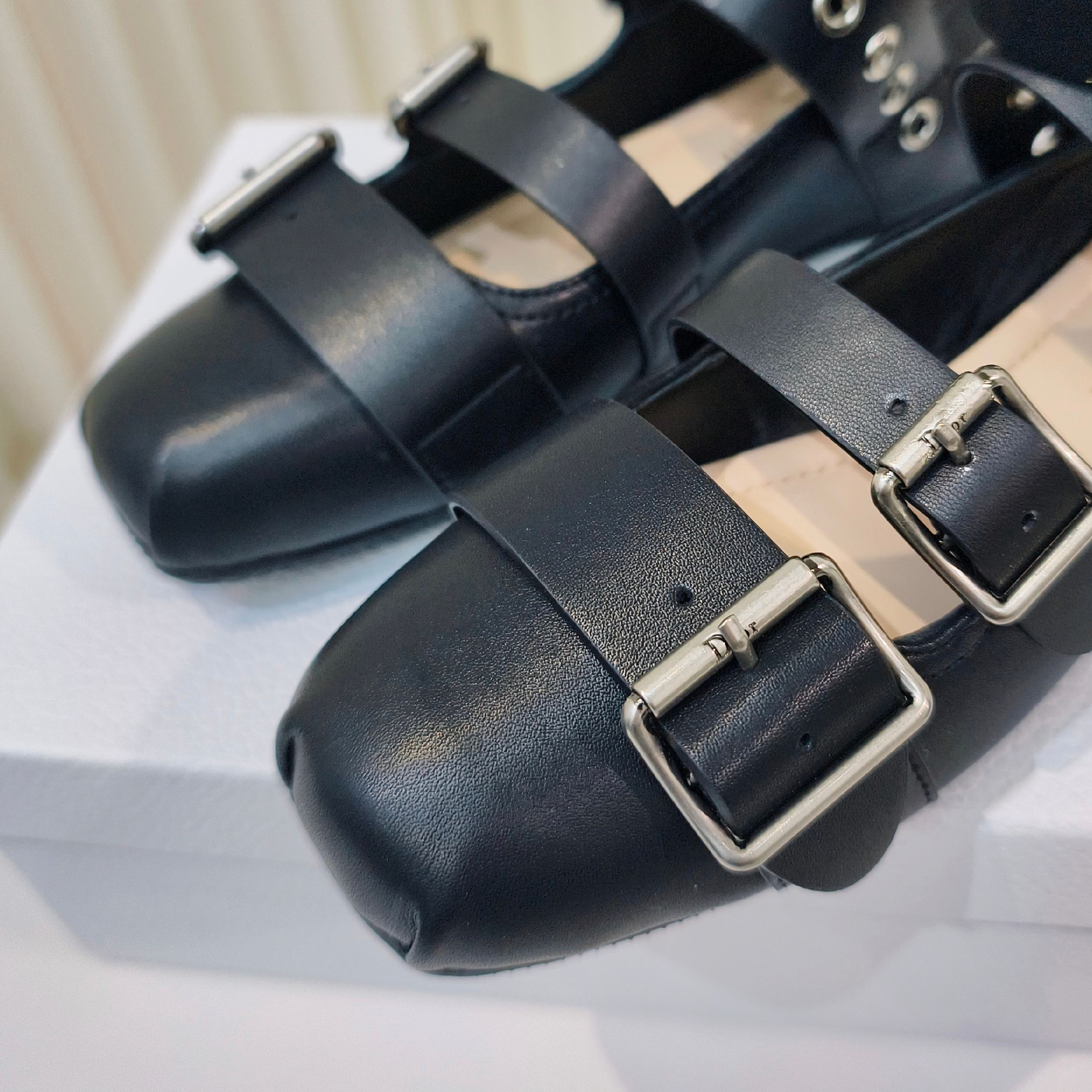 “2025 D Family Mary Jane 696 Shoes: Classic, Stylish, Comfortable, Sizes 34-42” - 图片 6