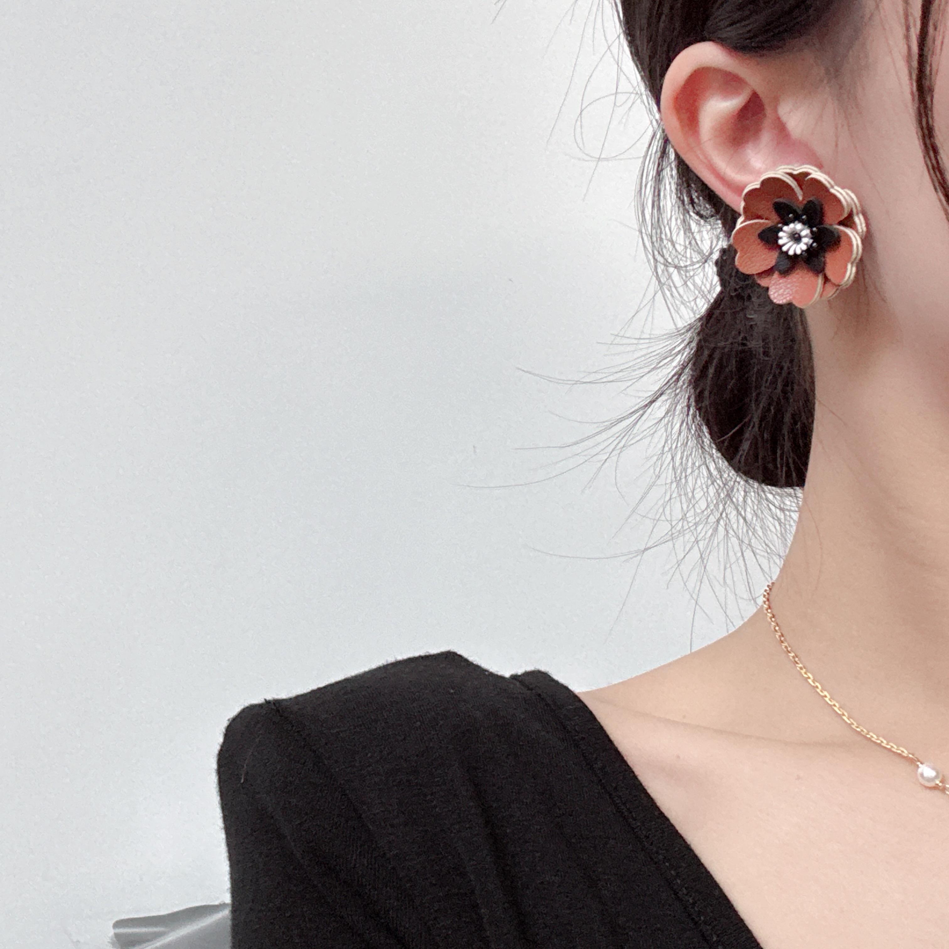 미우미우 귀걸이 60953 Miu Miu Earrings