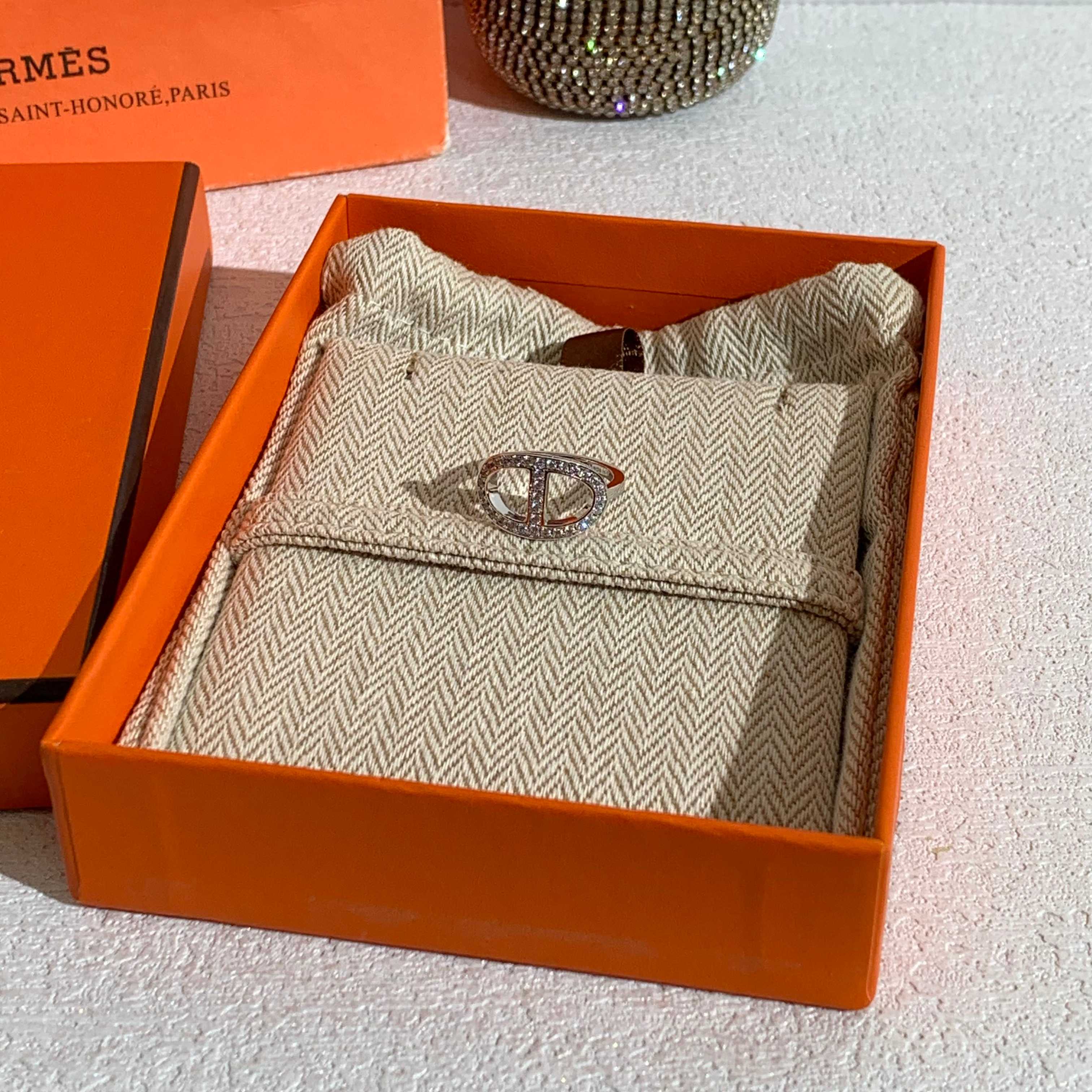에르메스 반지 130894 Hermes Ring 썸네일 이미지