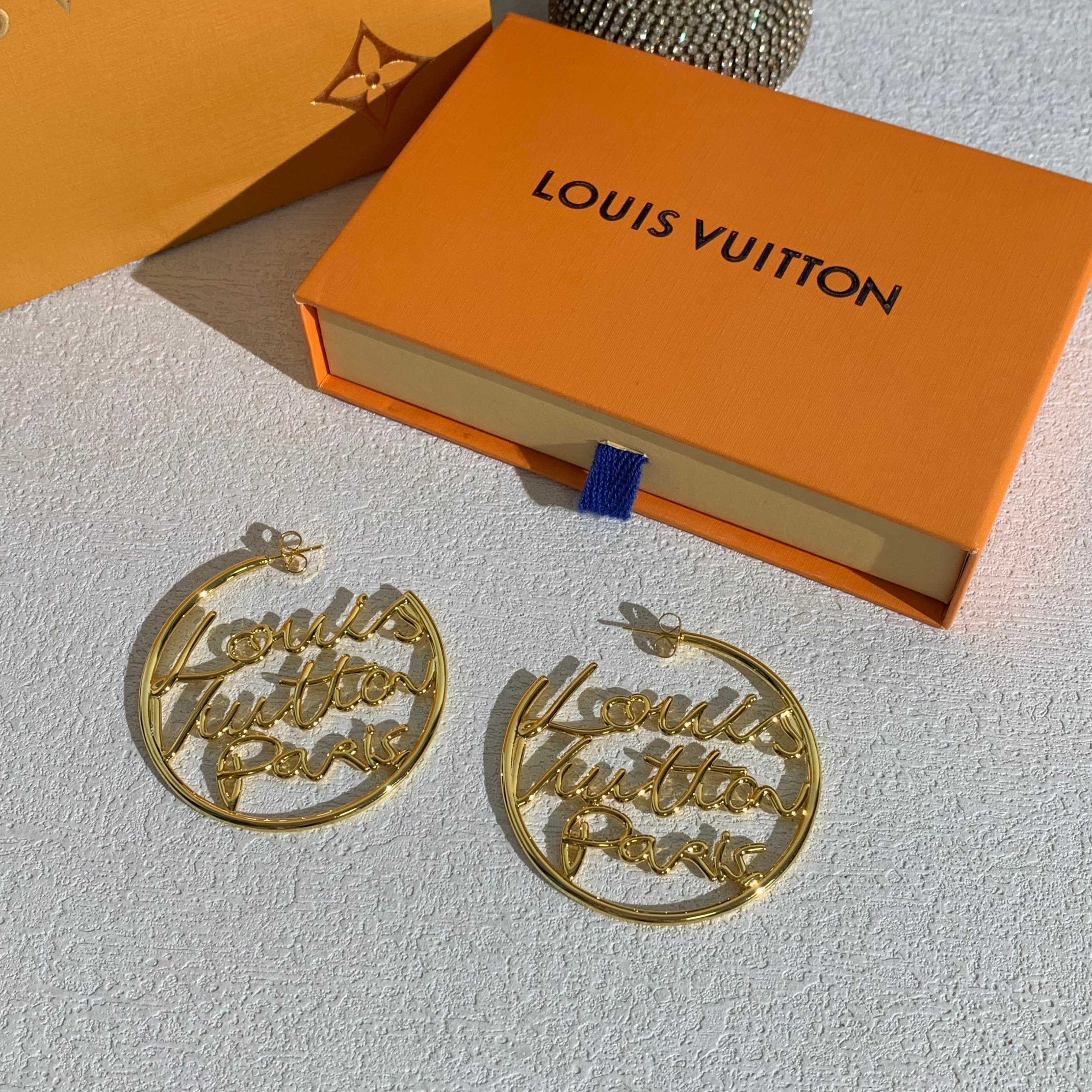 루이비통 귀걸이 135581 Louis Vuitton Earrings 썸네일 이미지