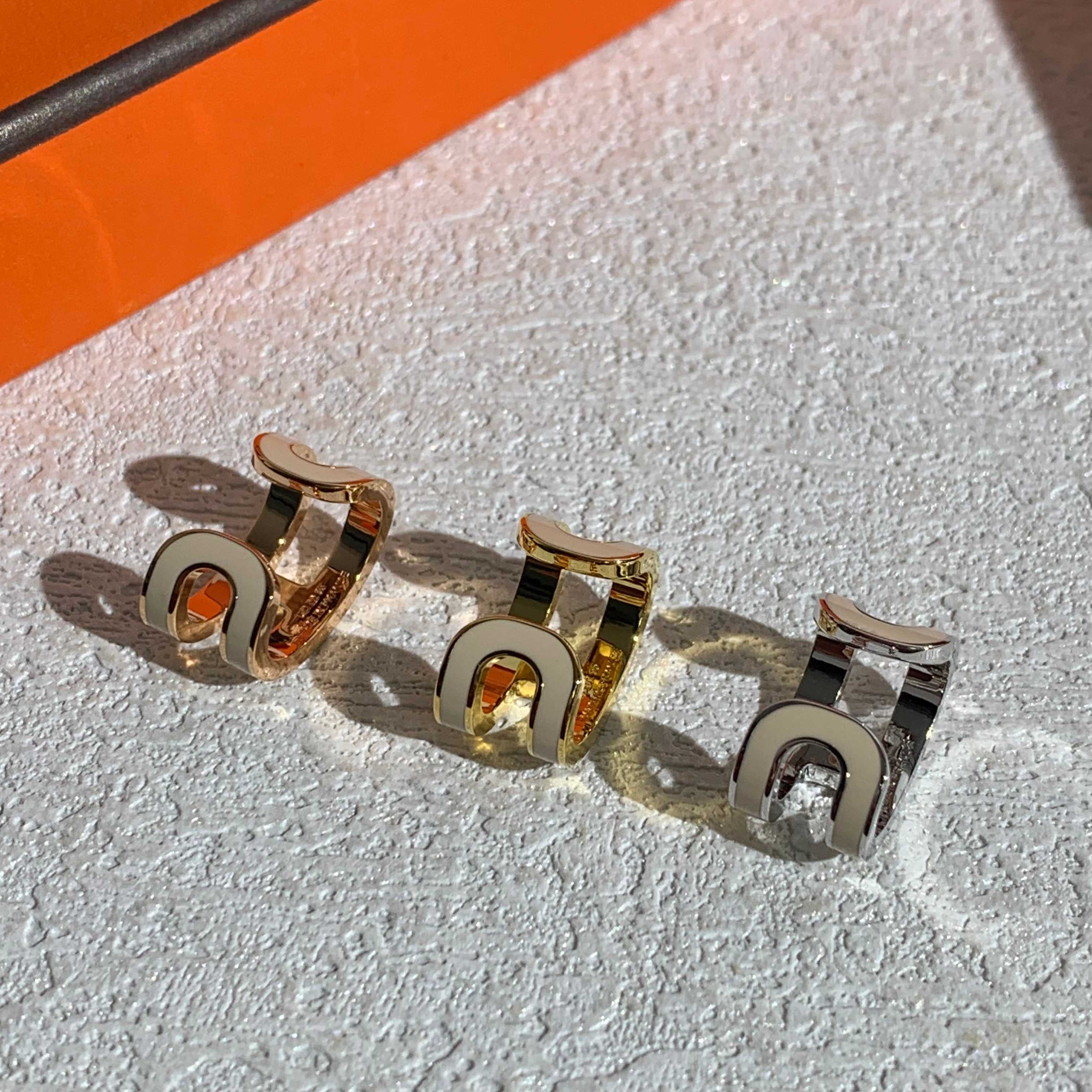 에르메스 귀걸이 130898 Hermes Earrings 썸네일 이미지
