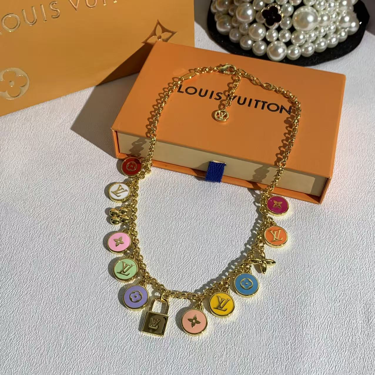 루이비통 목걸이 135577 Louis Vuitton Necklace 썸네일 이미지