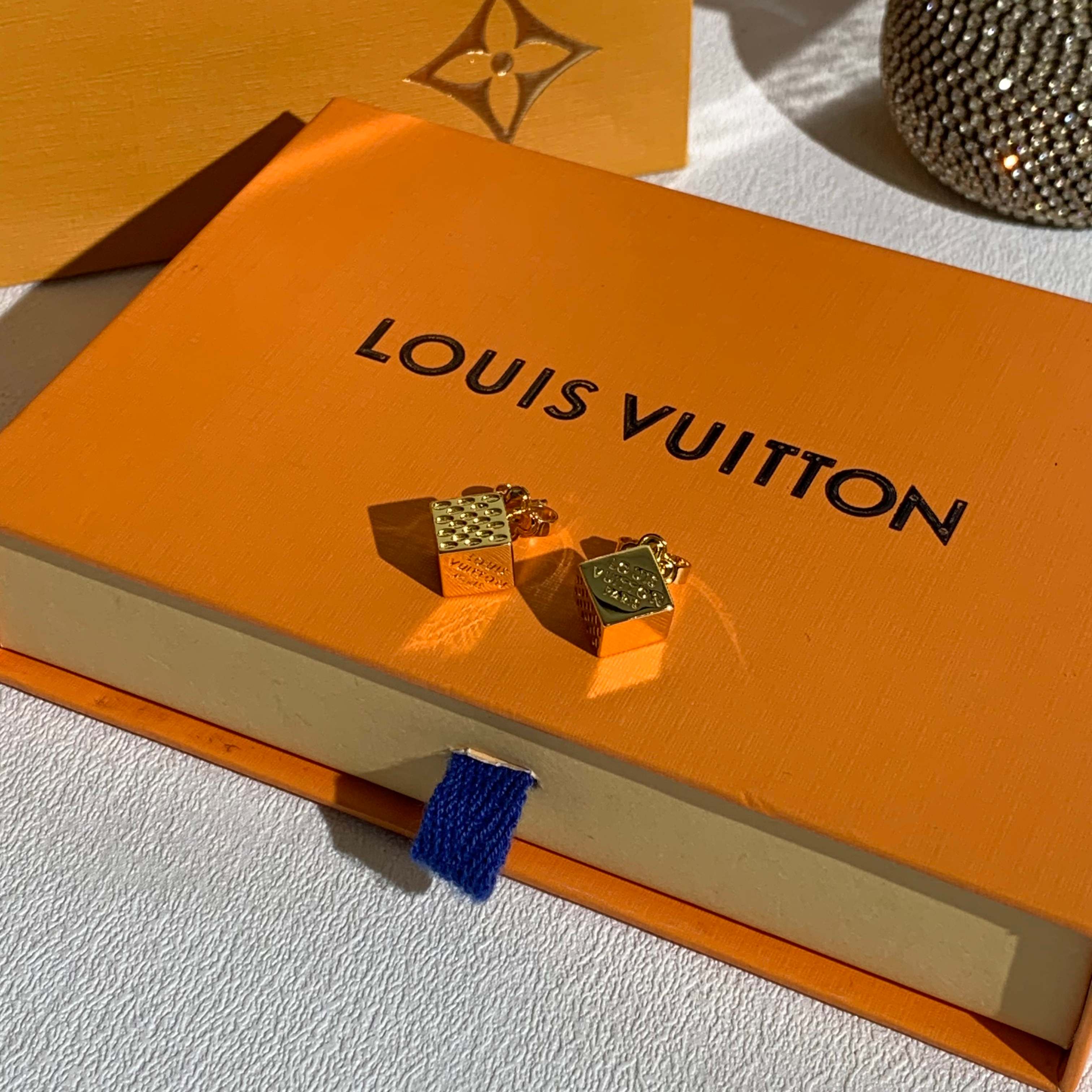 루이비통 귀걸이 135228 Louis Vuitton Earrings 썸네일 이미지