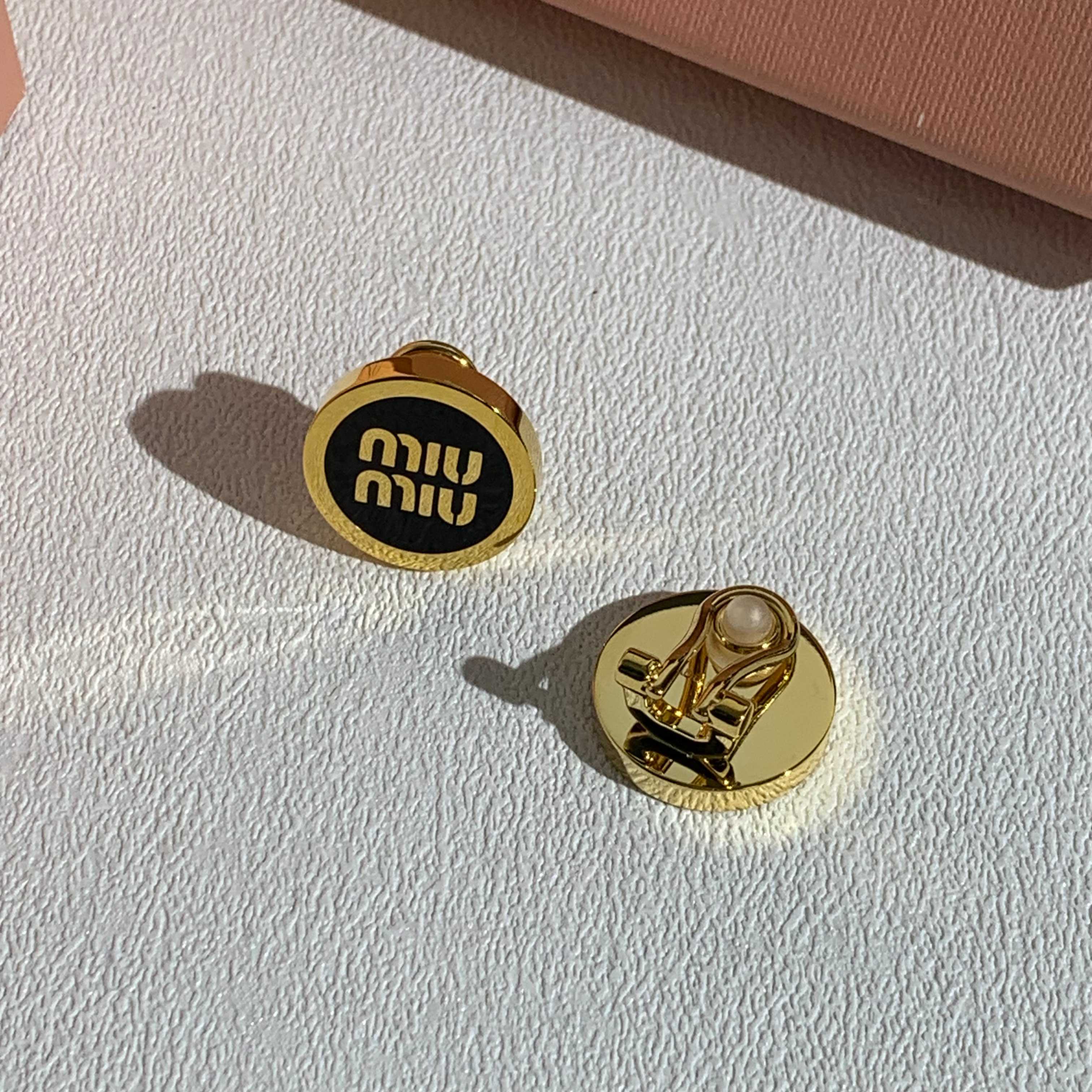 미우미우 귀걸이 133505 Miu Miu Earrings 썸네일 이미지