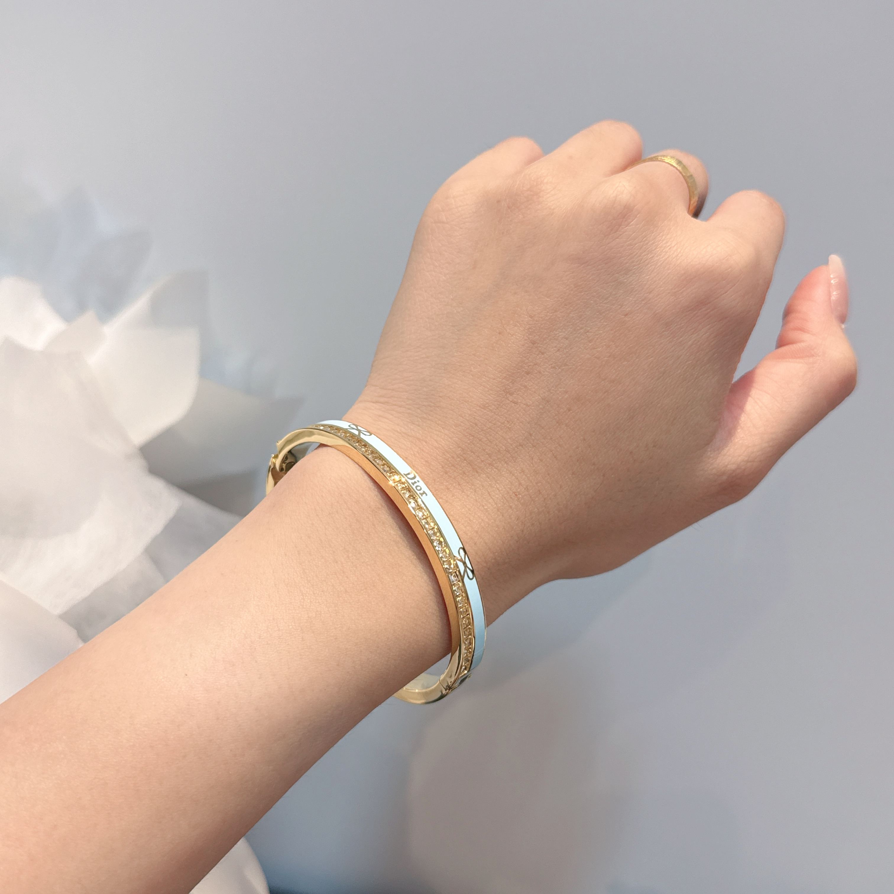 NO:856935,Dior's same style* 26s new style, simple and good-looking, super versatile for daily use, enamel craftsmanship, top version, dior, Cartier high-end jewelry19860909迪奥同款* 26s新款简简单单的好看 日常超级百搭 珐琅工艺 顶级版本,,dior,卡迪亚高端饰品,Jewelry