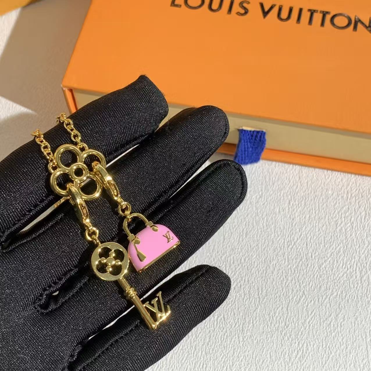 루이비통 목걸이 135223 Louis Vuitton Necklace 썸네일 이미지