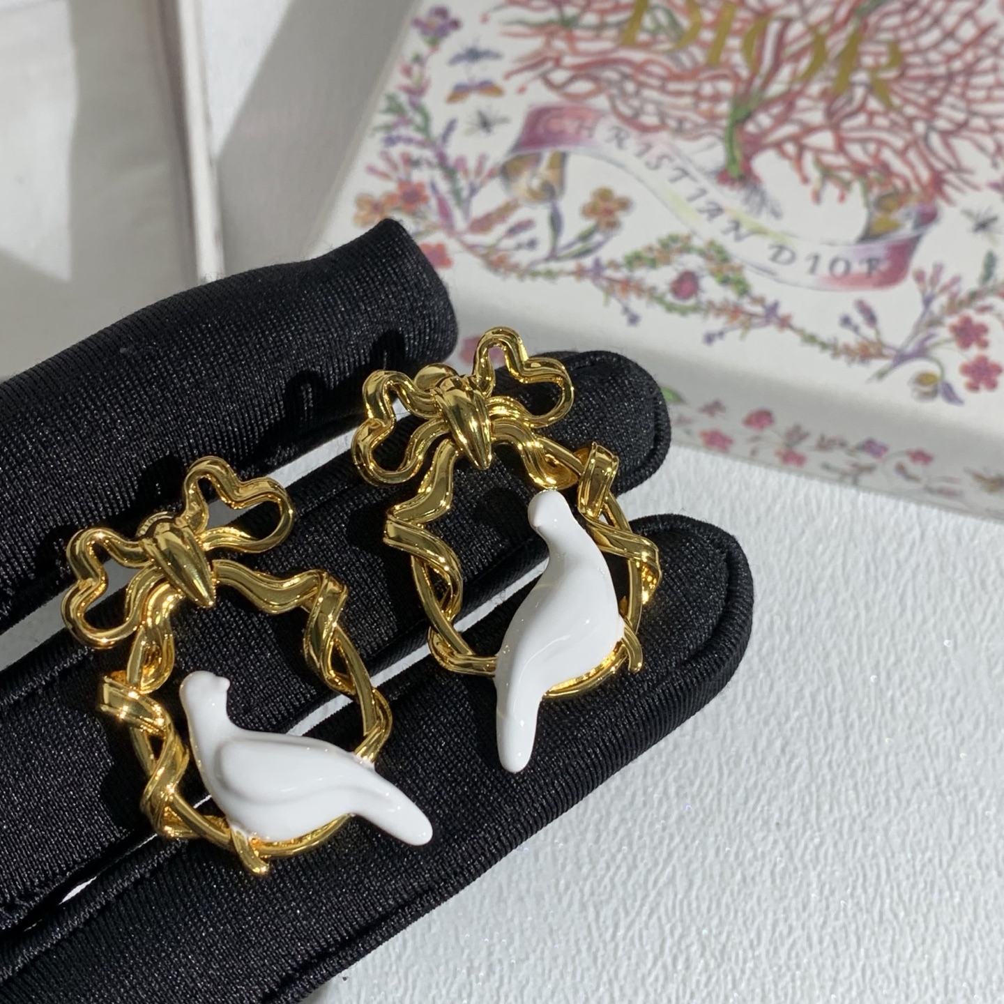 디올 26SS 귀걸이 134735 Dior Earrings 썸네일 이미지